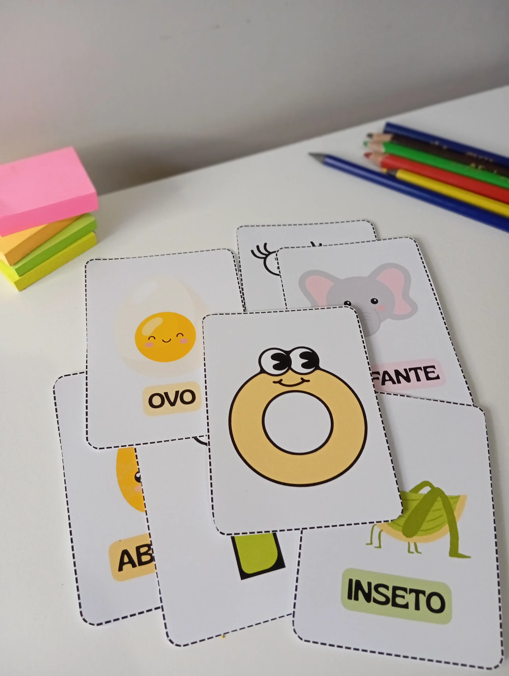 Jogo da memória das vogias - Aprender Brincando — amostra 5: Jogo da memória pedagógico e recortável com as vogais e… Jogo da memória das vogias - Aprender Brincando — amostra 5: Jogo da memória pedagógico e recortável com as vogais e…