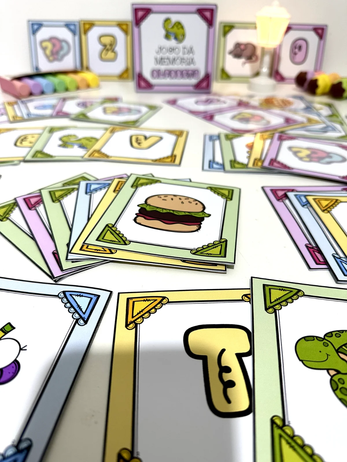 Jogo da Memoria do Alfabeto com caixa e fichas ilustradas — amostra 1: Jogo da Memória do Alfabeto com caixa e fichas…