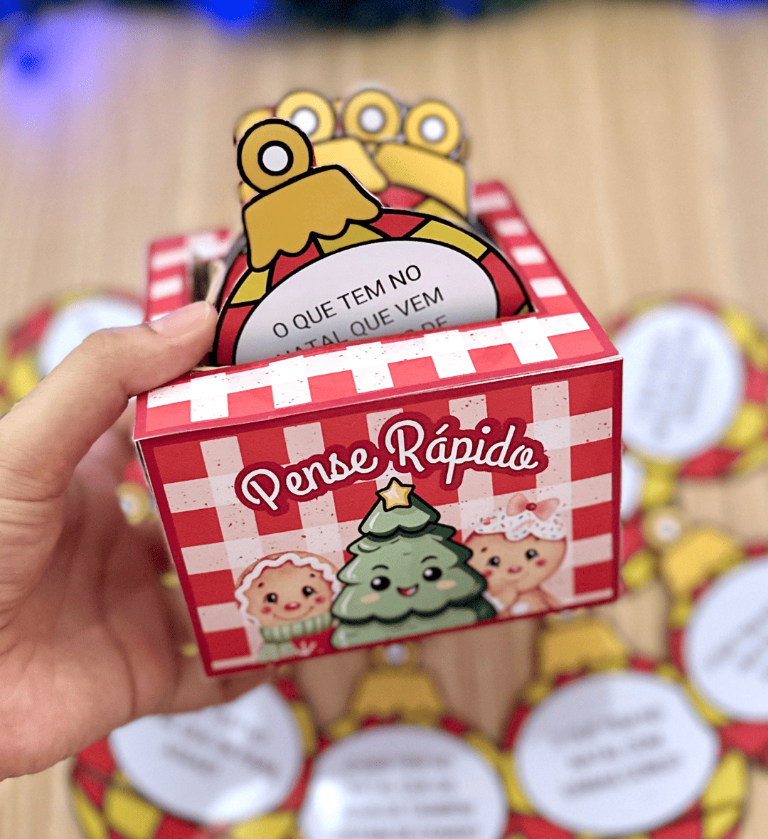 Jogo de perguntas de Natal: Pense Rápido para crianças — amostra 2: O que acompanha o material