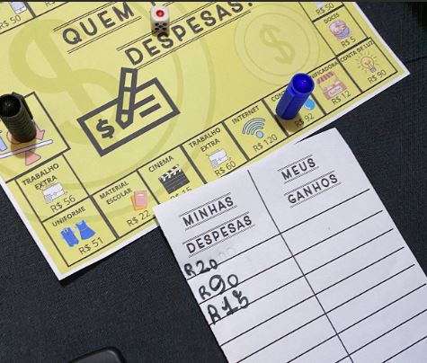 Jogo de tabuleiro / sistema monetário: quem tem mais? – PDF para Imprimir | Alfabetização — capa do material