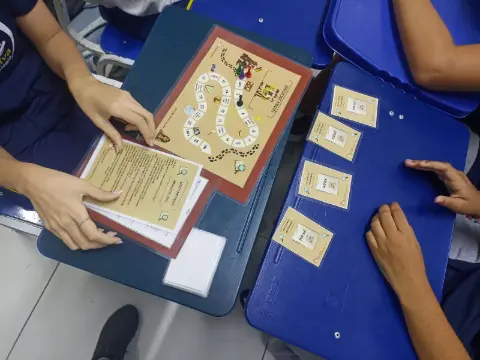 Jogo dos 4 Porquês - Por que, porque, porquê e por quê - Detetive dos 4 Porquês - 4º a 6º Ano — amostra 1: Trilha dos 4… Jogo dos 4 Porquês - Por que, porque, porquê e por quê - Detetive dos 4 Porquês - 4º a 6º Ano — amostra 1: Trilha dos 4…