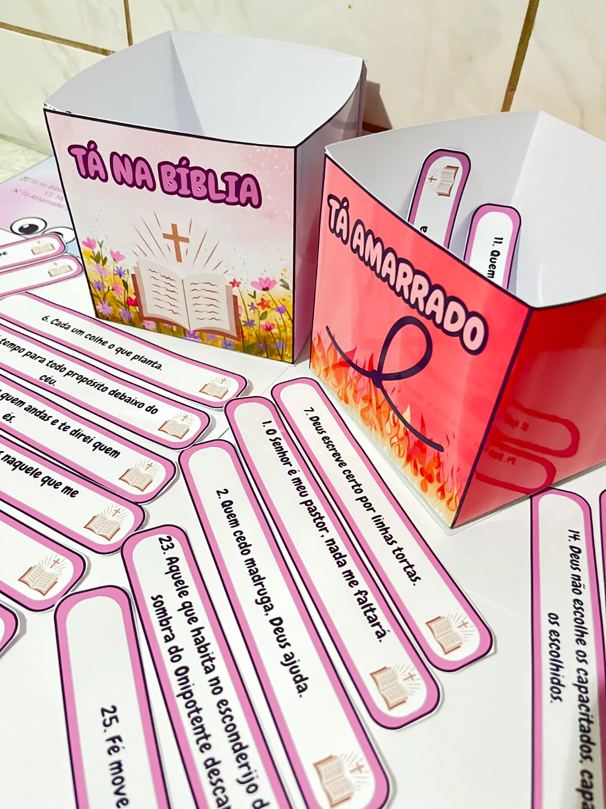 Jogo Tá na Bíblia ou Tá Amarrado? O Jogo Divertido para Ensinar a — amostra 2: Você já ouviu frases que parecem bíblicas,… Jogo Tá na Bíblia ou Tá Amarrado? O Jogo Divertido para Ensinar a — amostra 2: Você já ouviu frases que parecem bíblicas,…