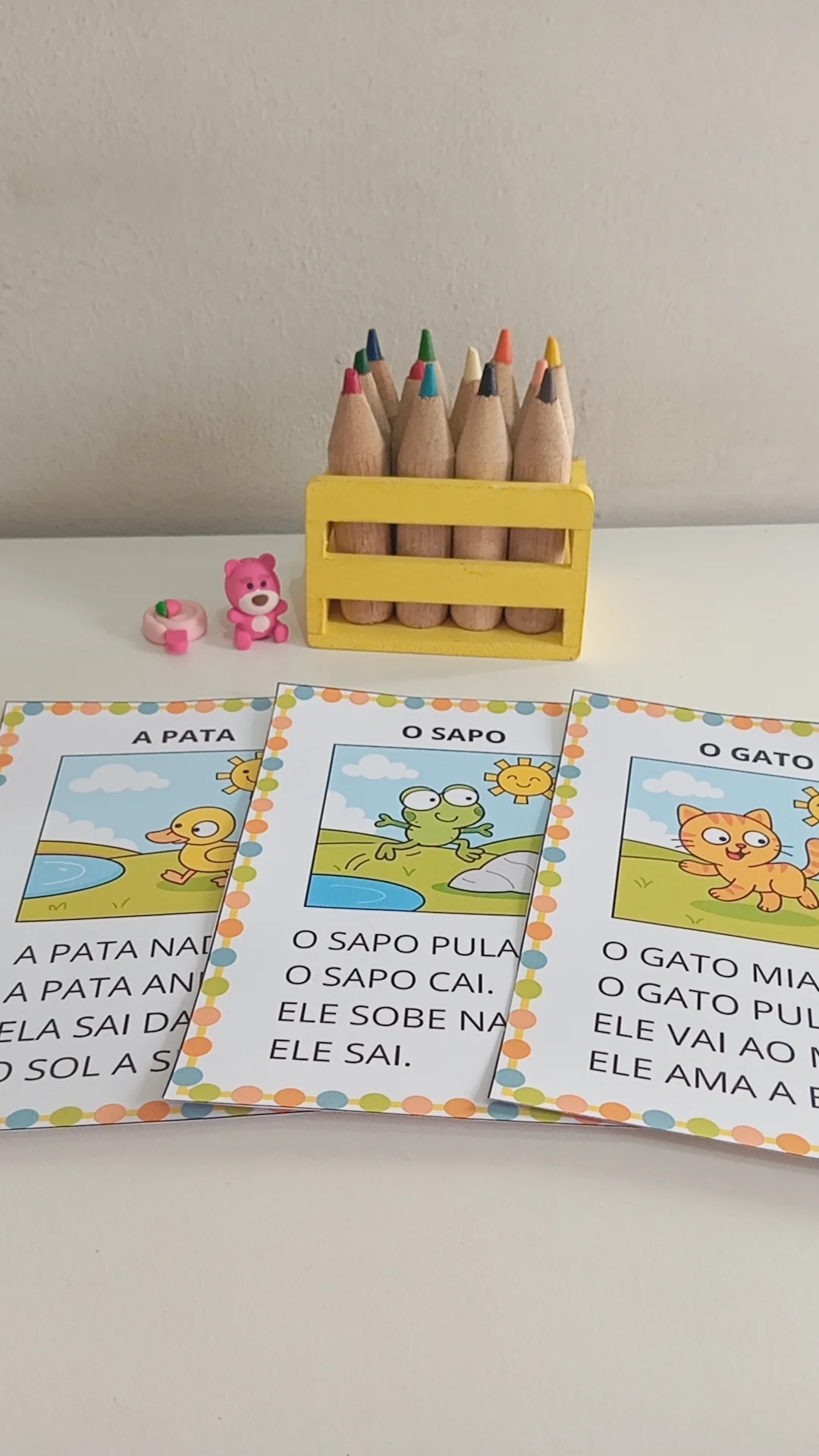 Kit 40 Leiturinhas Sílabas Simples — amostra 3: 📖 O material auxilia no desenvolvimento de: