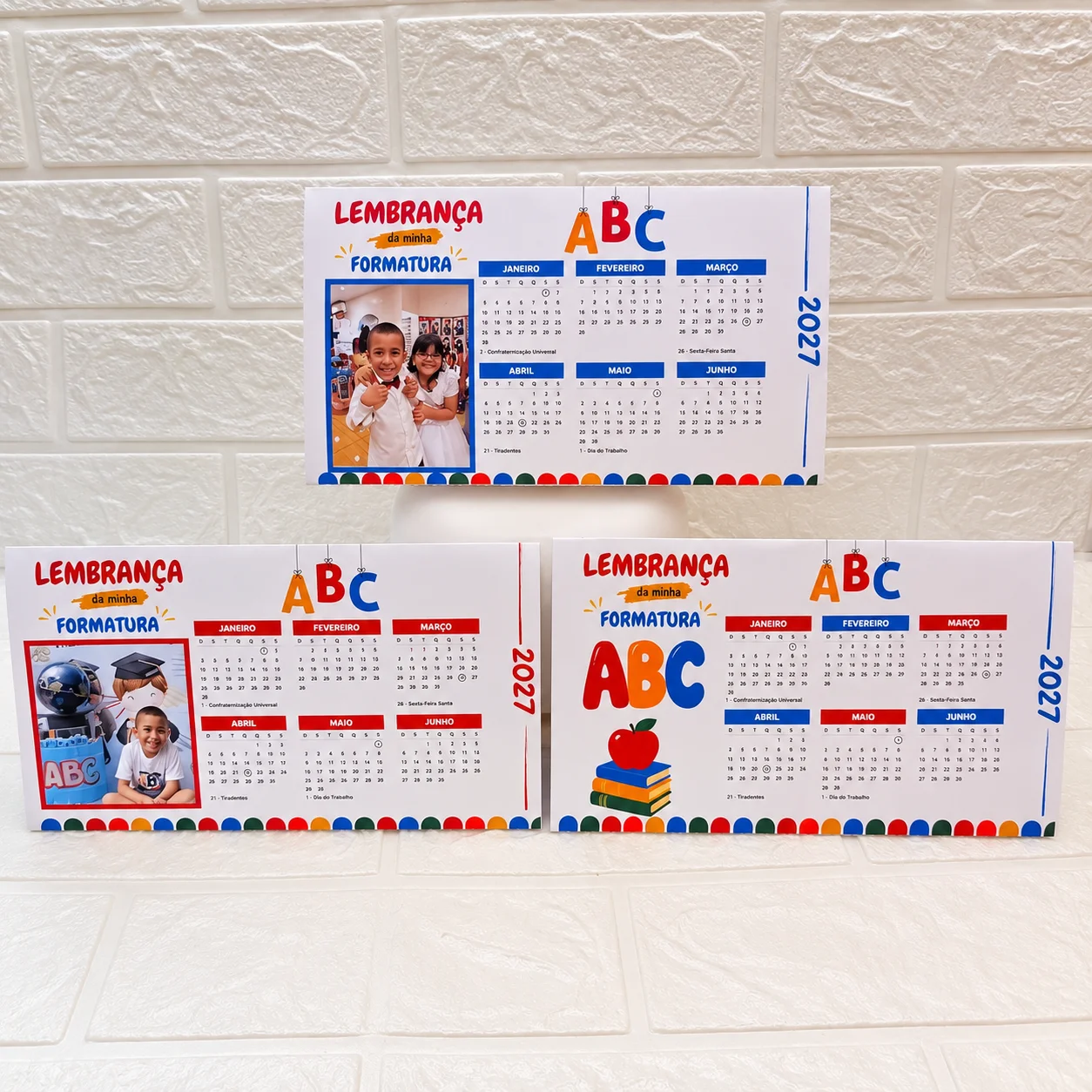 Kit 8 Calendários de Mesa Editáveis no Canva | Formatura, Natal e Ano Novo | PLR para Consumidor Final — amostra 1: Kit com…