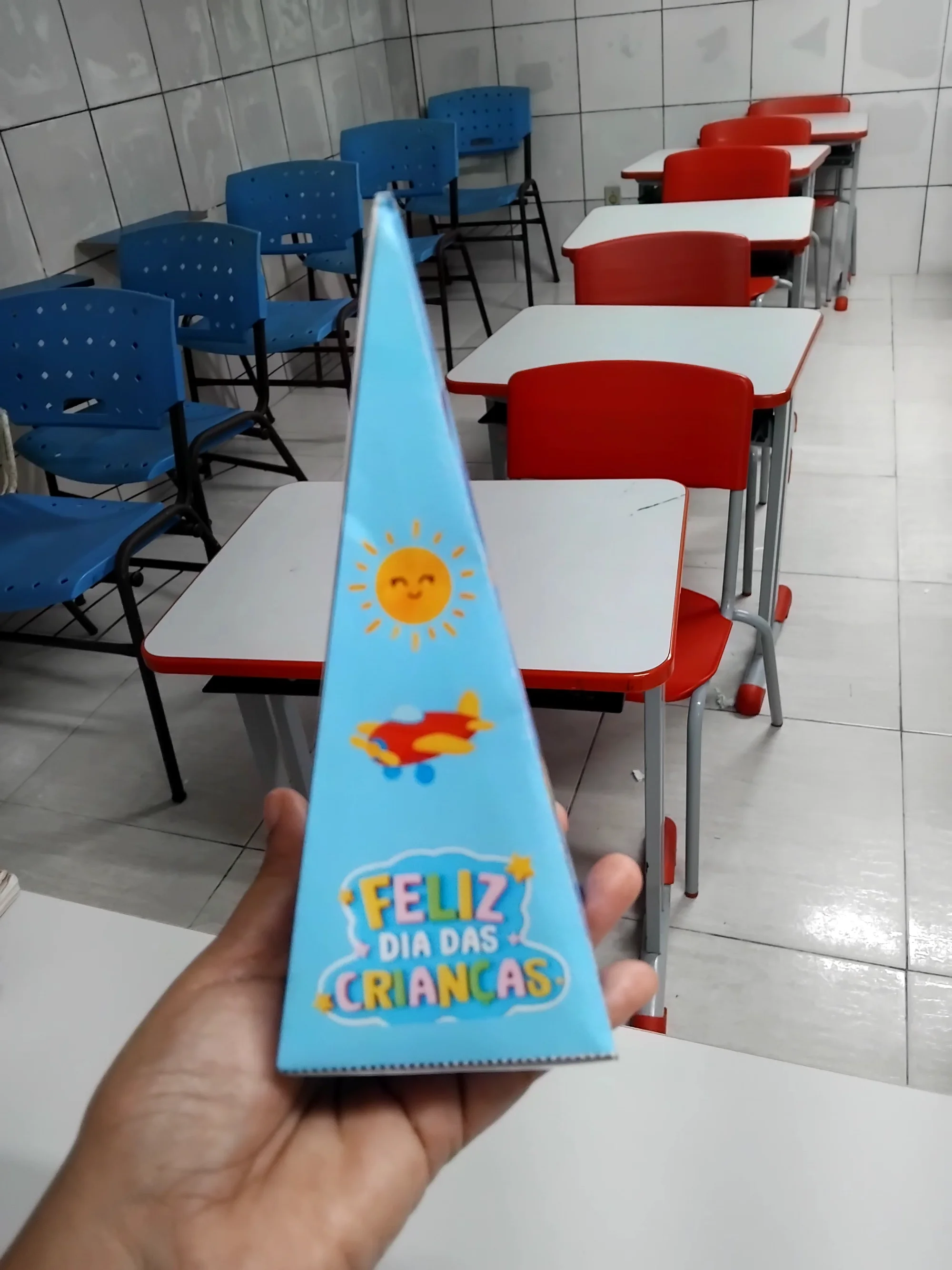 Kit Caixinhas Dia das Crianças para Imprimir – Moldes Pirâmide e Milk. — amostra 4: Kit digital com 9 modelos coloridos de…