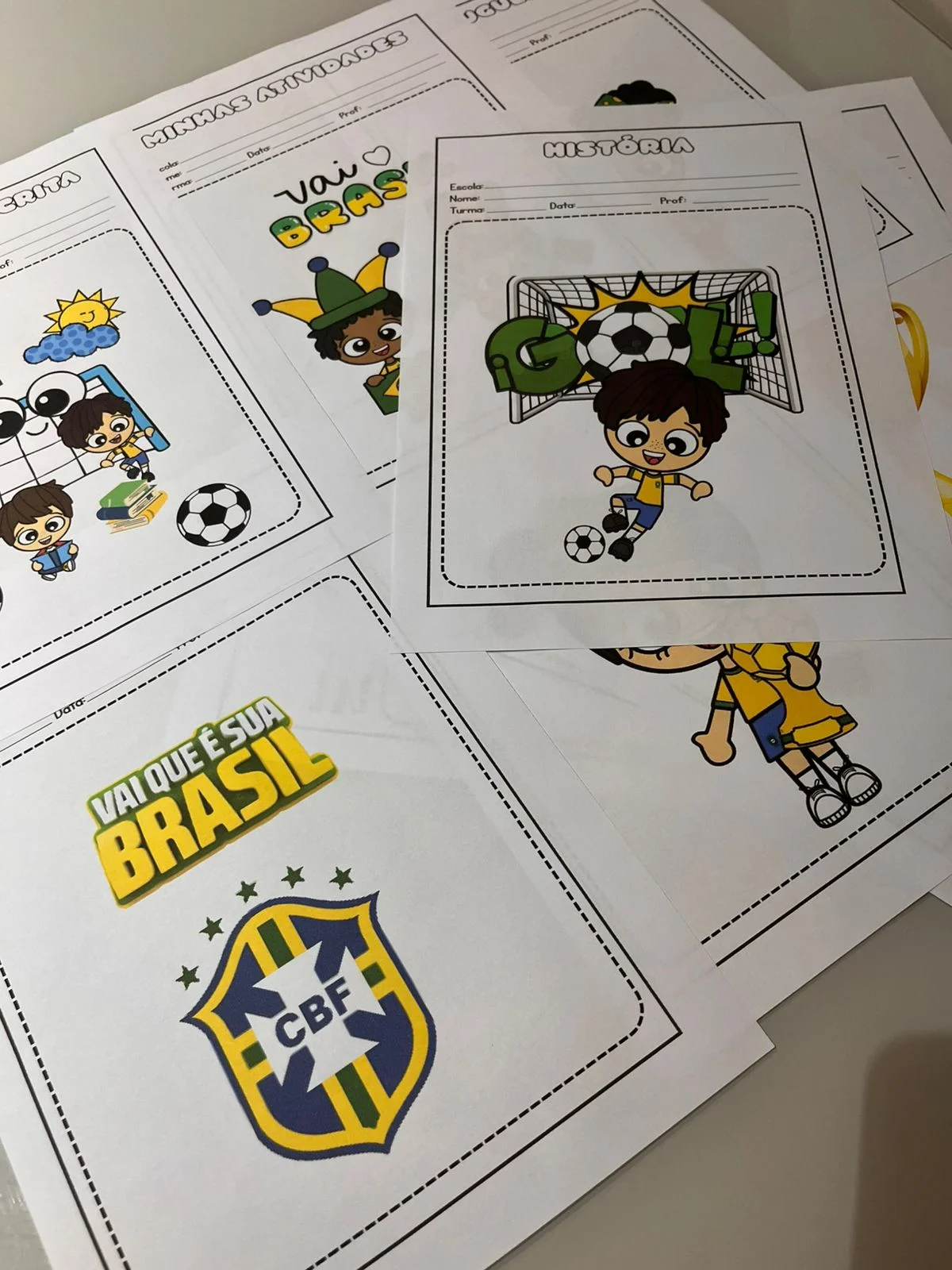 Kit Capas de Caderno - Copa do mundo – PDF para Imprimir — amostra 3: Transforme os cadernos dos seus alunos em um… Kit Capas de Caderno - Copa do mundo – PDF para Imprimir — amostra 3: Transforme os cadernos dos seus alunos em um…