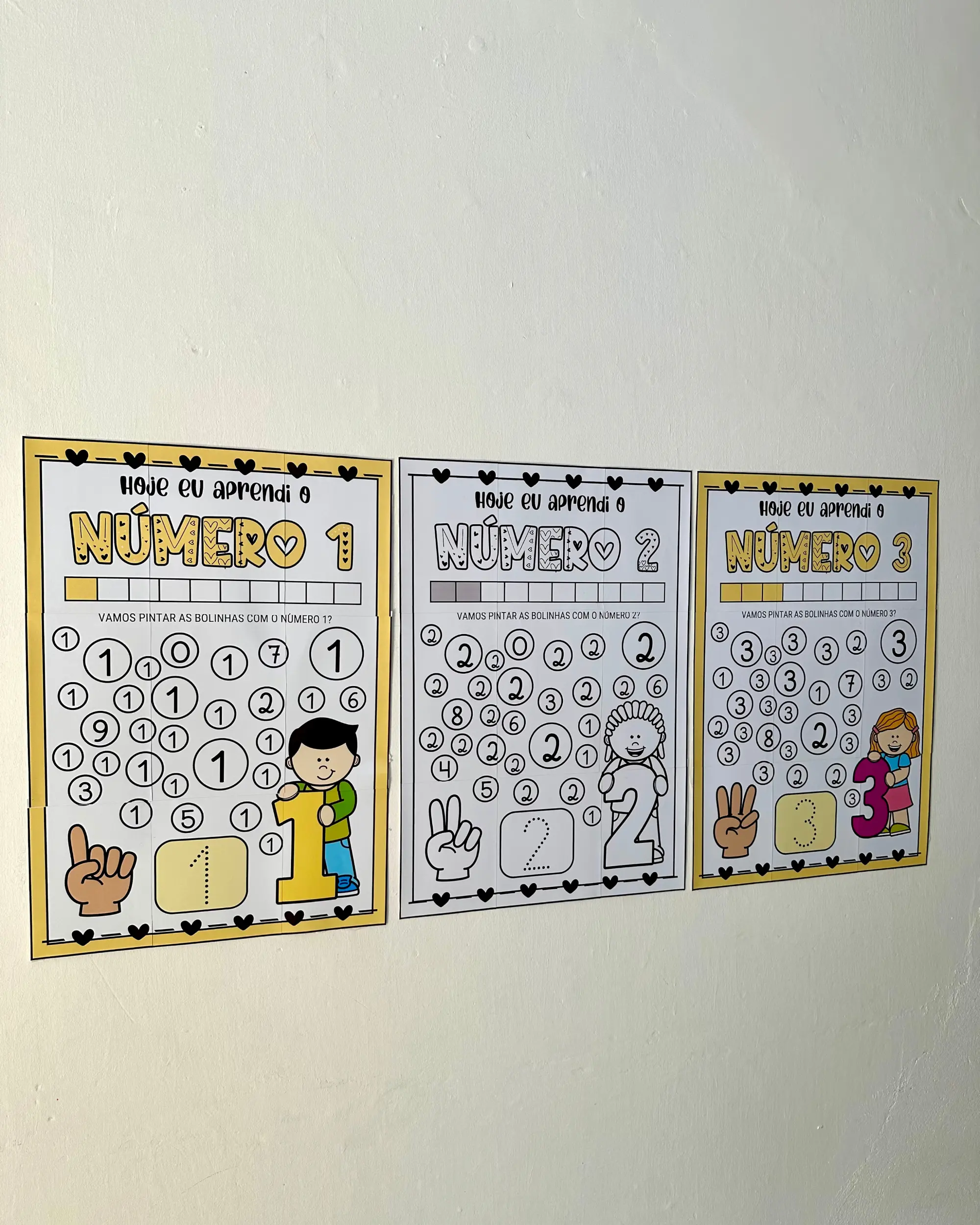 Kit Cartaz Numerais de 1 a 10 para Educação Infantil — amostra 1: Com os cartazes, é possível trabalhar Kit Cartaz Numerais de 1 a 10 para Educação Infantil — amostra 1: Com os cartazes, é possível trabalhar