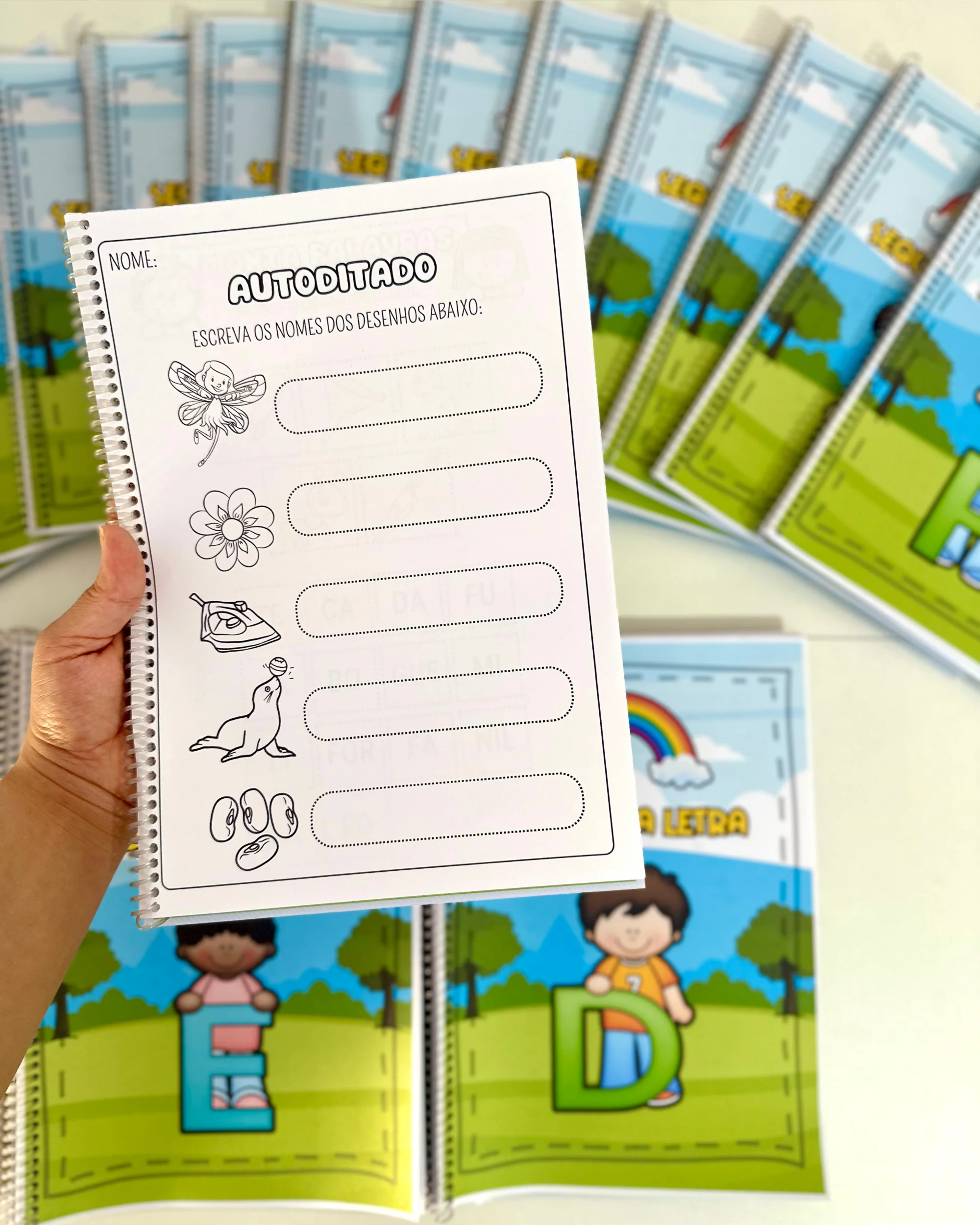 KIT COM 26 APOSTILAS DAS LETRAS DO ALFABETO — amostra 3: Sequência de atividades com todas as letras do alfabeto, incluindo…