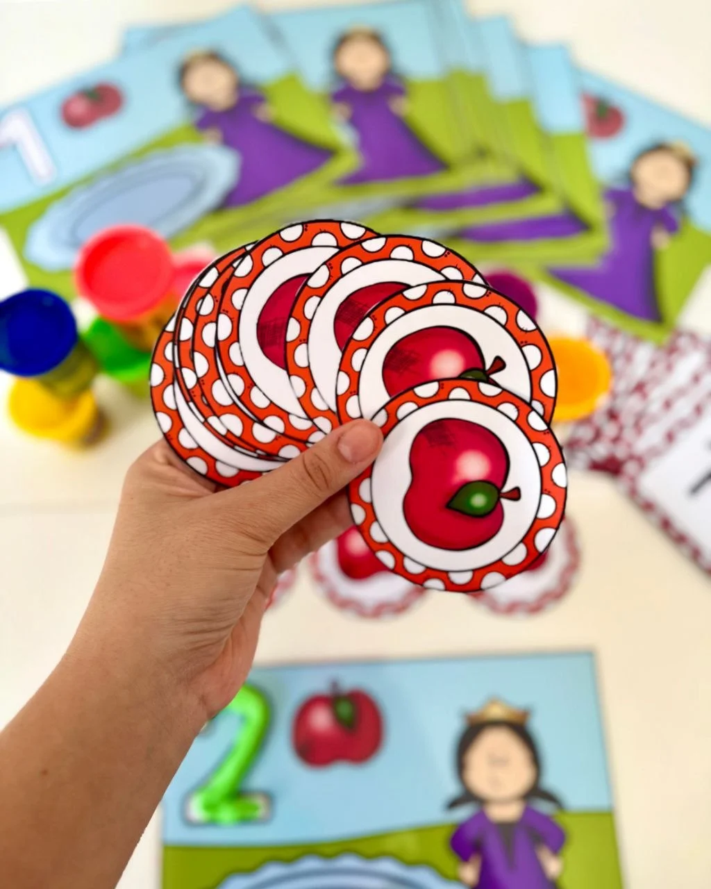 Kit Contando Maçãs - Educação infantil — amostra 3: Para trabalhar os numerais de 0 a 10 com crianças da Educação Infantil