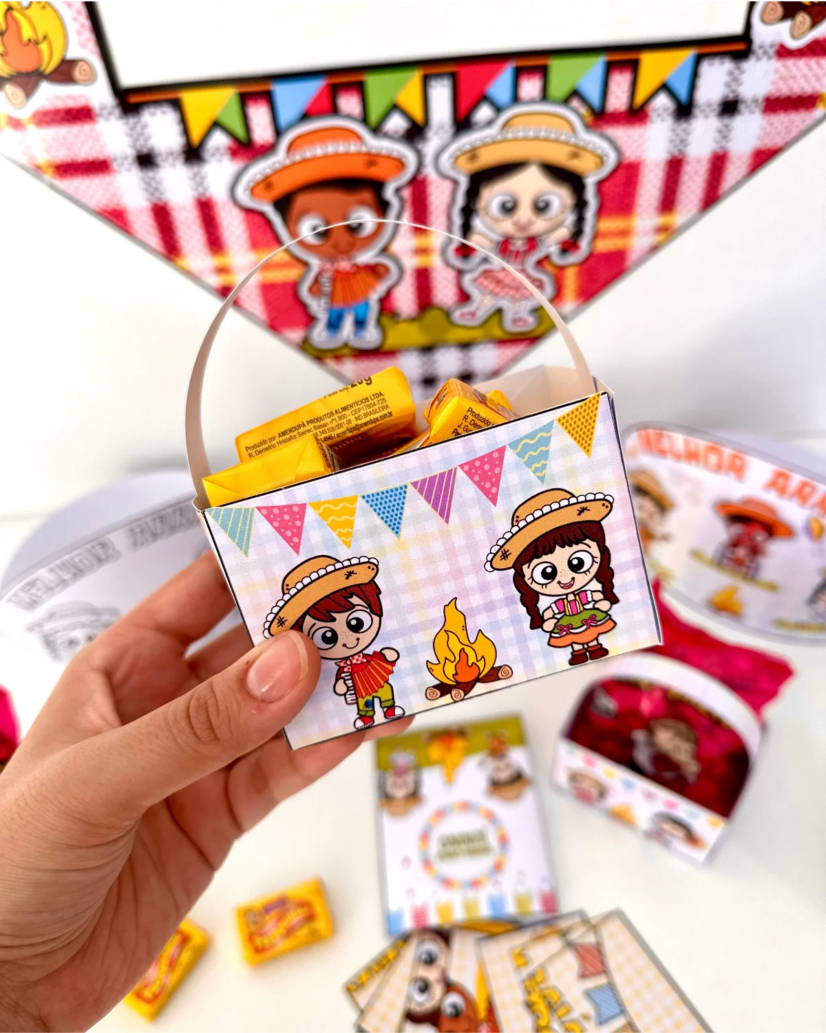 Kit de Festa Junina – Material Pedagógico — amostra 2: Sobre o Kit de Festa Junina