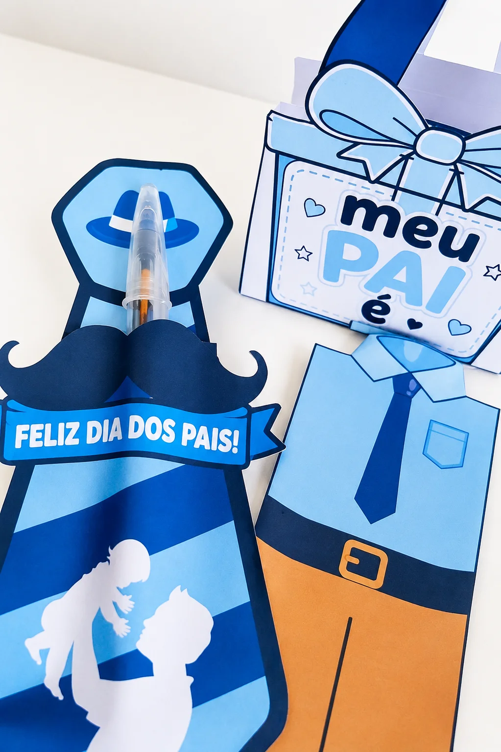 Kit de Lembrancinhas Dia dos Pais - Cartões, Porta-Caneta e Sacolinha! — amostra 2: Surpreenda as famílias com um Kit de…