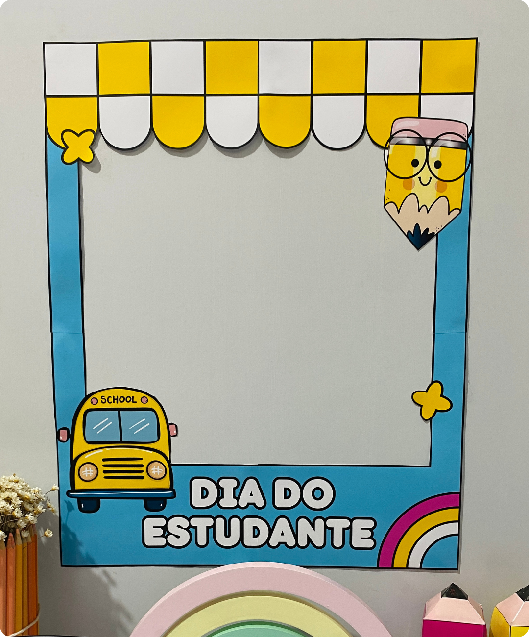 Kit de lembrancinhas do Dia do Estudante para imprimir — amostra 2: Como levar o kit para a sala de aula