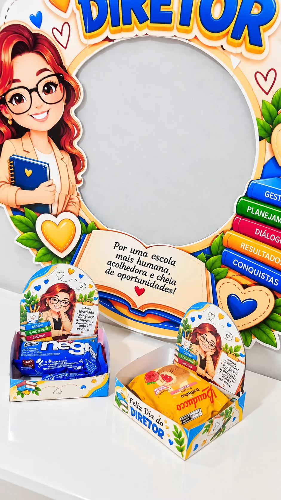 Kit Dia do Diretor Escolar – Moldura para Fotos + Lembrancinhas PDF — amostra 1: 💙📚 KIT MOLDURA + LEMBRANCINHA – FELIZ…