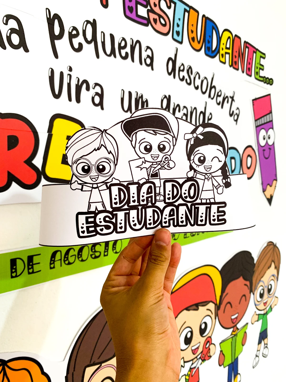 Kit Dia do Estudante - 11 de Agosto – PDF para Imprimir — amostra 3: Painel já ampliado Ponteiras para lápis e porta-lápis… Kit Dia do Estudante - 11 de Agosto – PDF para Imprimir — amostra 3: Painel já ampliado Ponteiras para lápis e porta-lápis…