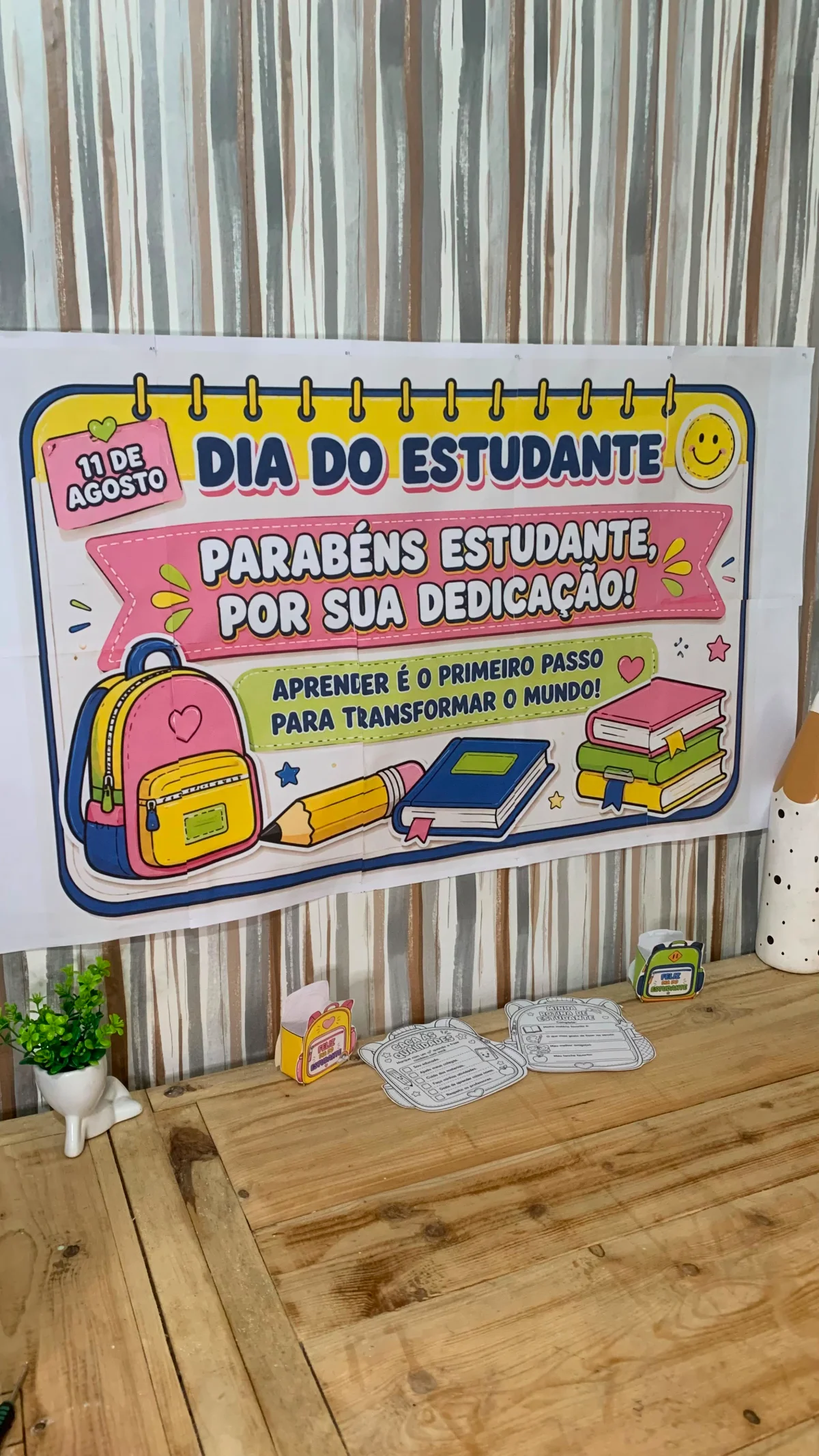 Kit Dia do Estudante – Painel, Lembrancinhas e Atividades! — amostra 4: Celebre o Dia do Estudante com um kit completo