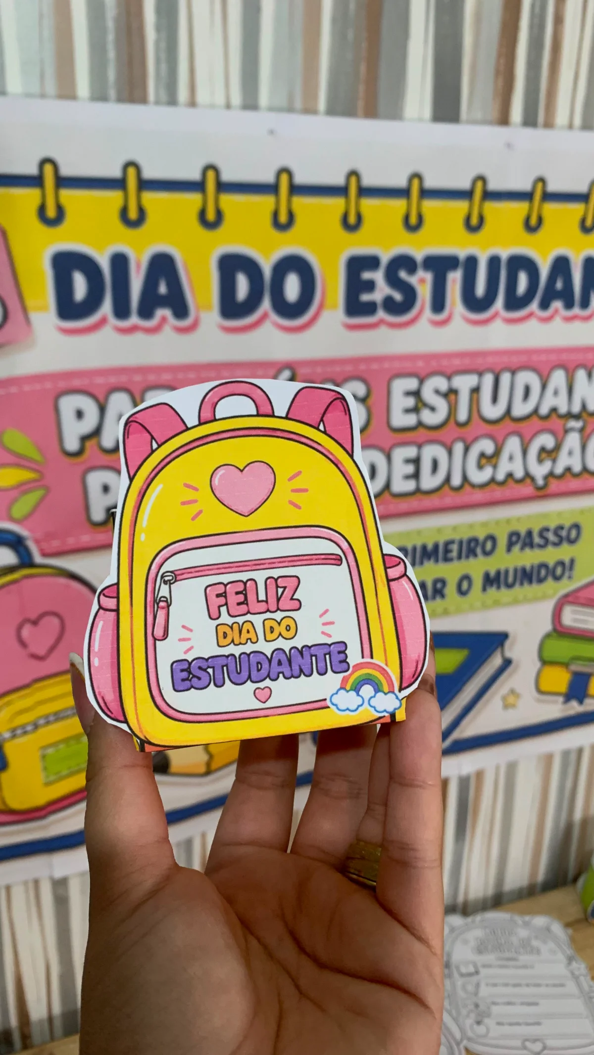 Kit Dia do Estudante – Painel, Lembrancinhas e Atividades! — amostra 6: Celebre o Dia do Estudante com um kit completo