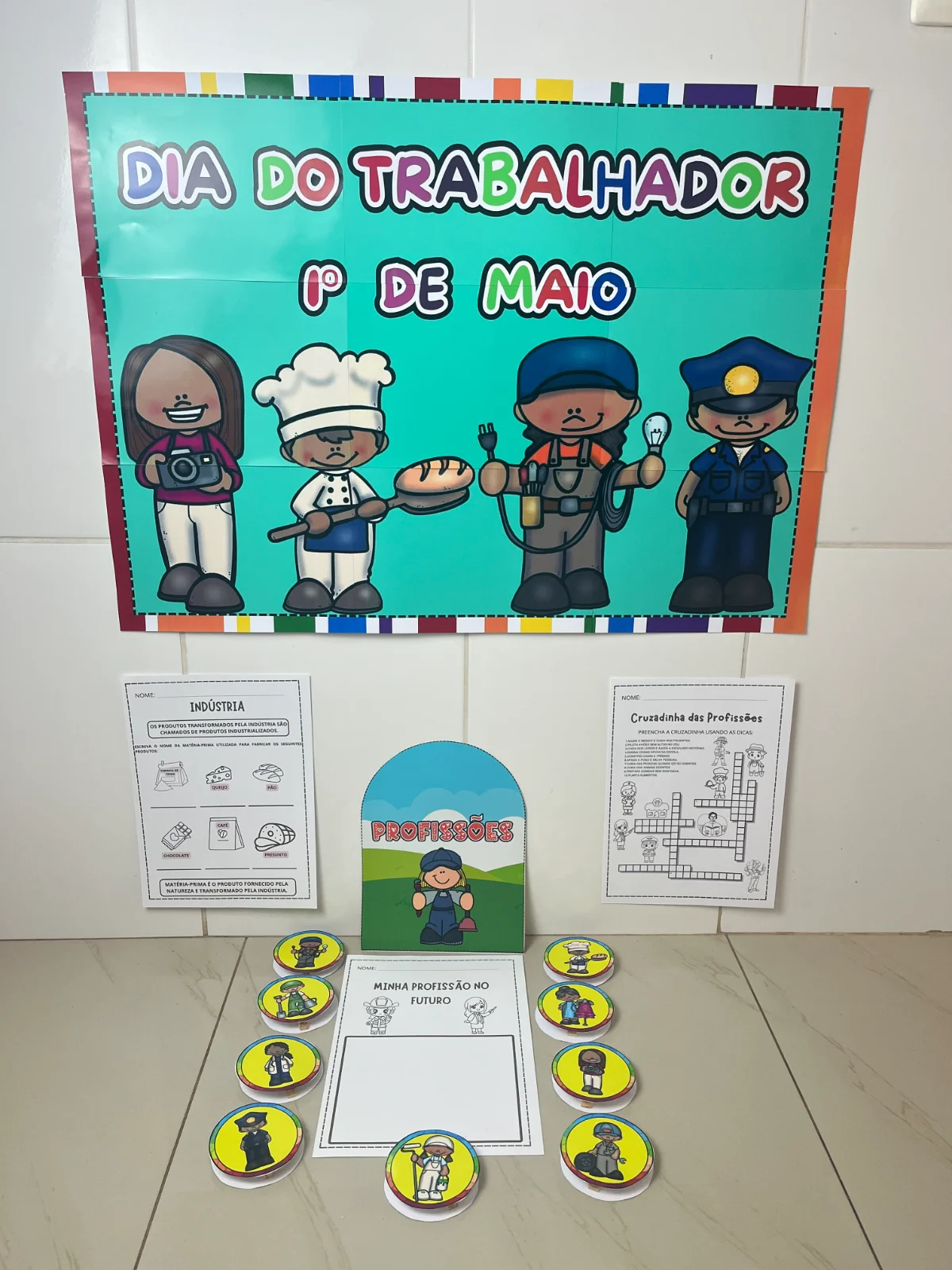 Kit do Trabalhador - Dia do Trabalho – Material Pedagógico — Datas comemorativas para Educação Infantil: Kit do Trabalhador…