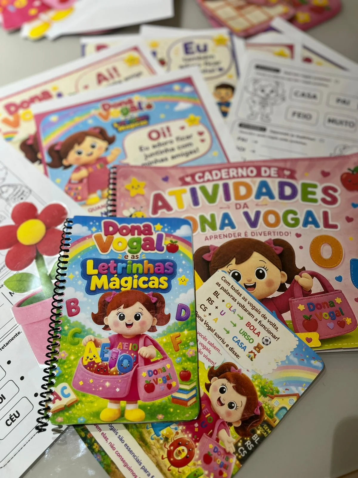 Kit vogais - Dona vogal e jogos de alfabetização — amostra 3: O que será trabalhado