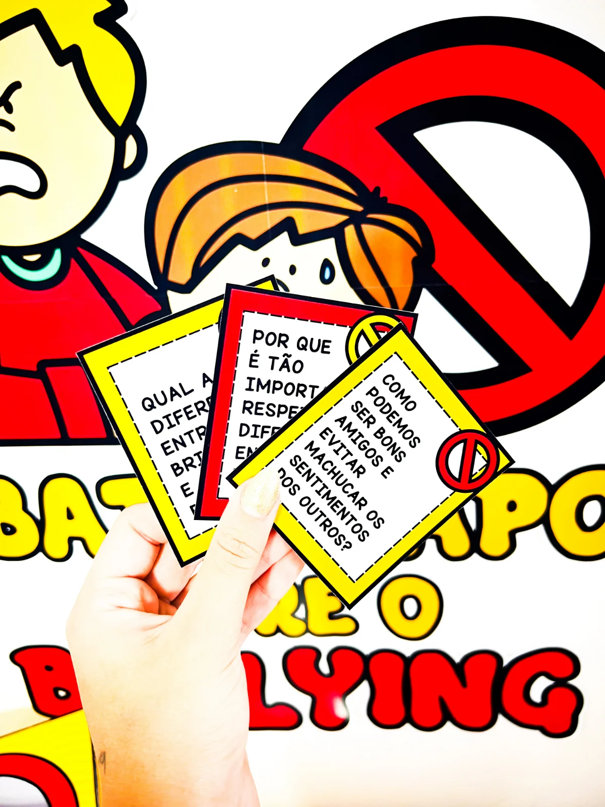 Kit Educacional - Bate papo sobre Bullying — amostra 2: O material é composto por: - Painel de 6 folhas - Molde de caixinha…