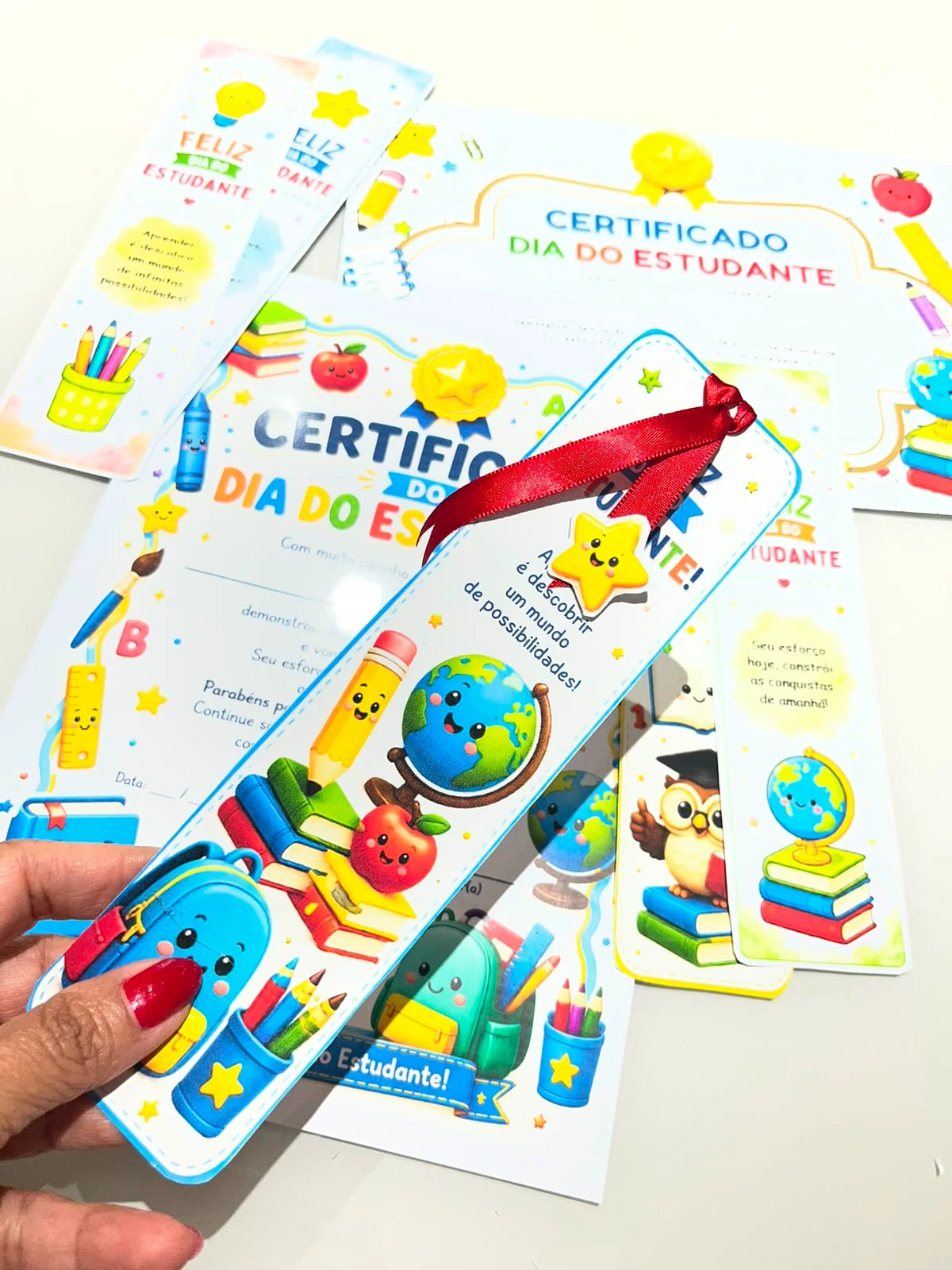 Kit Especial Feliz Dia do Estudante - Certificados, Marcadores e Porta-Lápis! — amostra 7: Celebre o Dia do Estudante com…