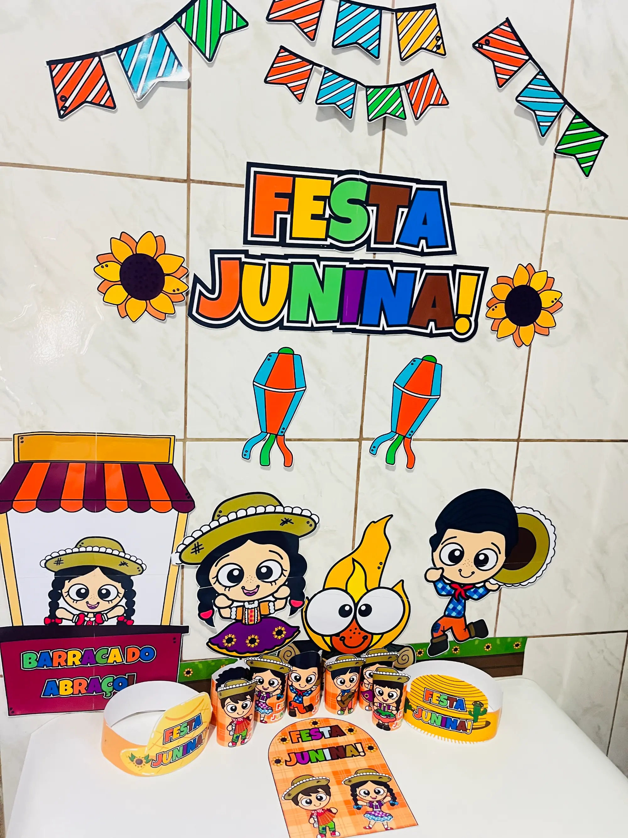 Kit Festa Junina com História na Luva : Educação Infantil — Alfabetização para Educação Infantil: Deixe seu arraiá ainda…