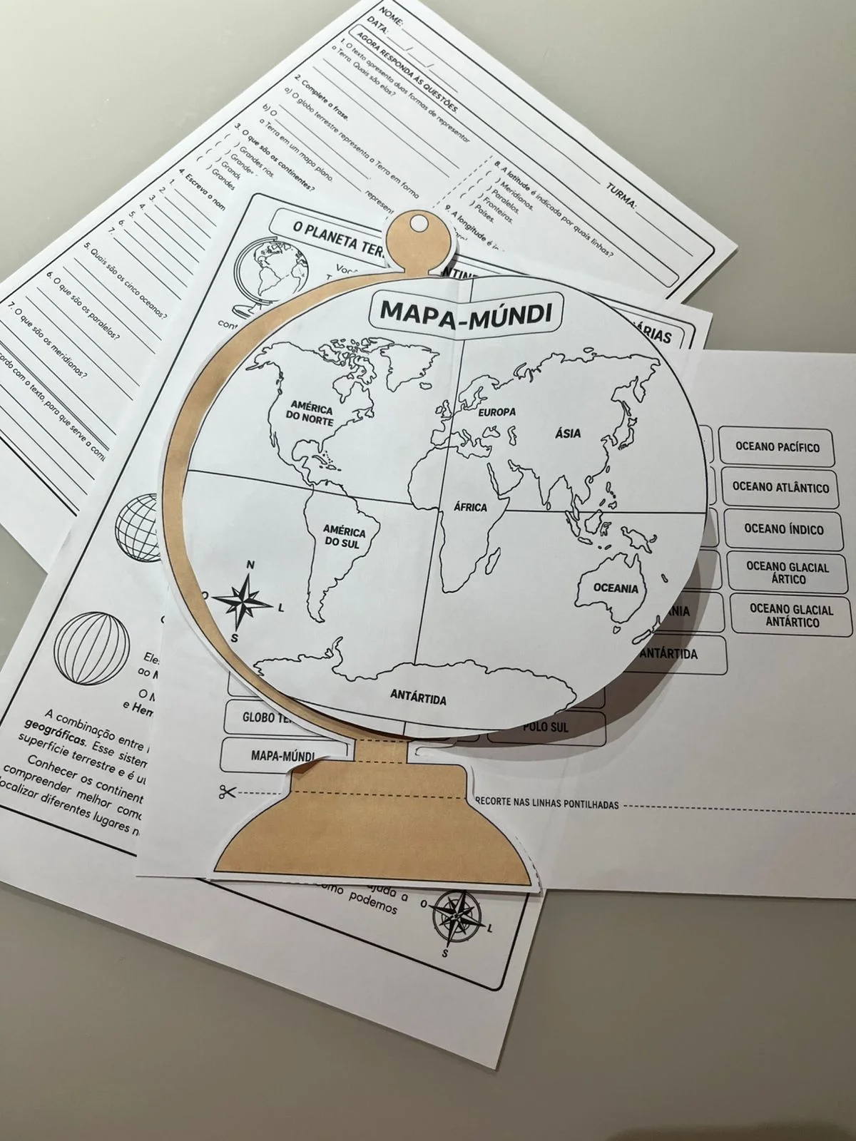 Kit Globo Terrestre — amostra 3: Com o Kit Globo Terrestre , as crianças aprendem colocando a mão na massa e se tornam…