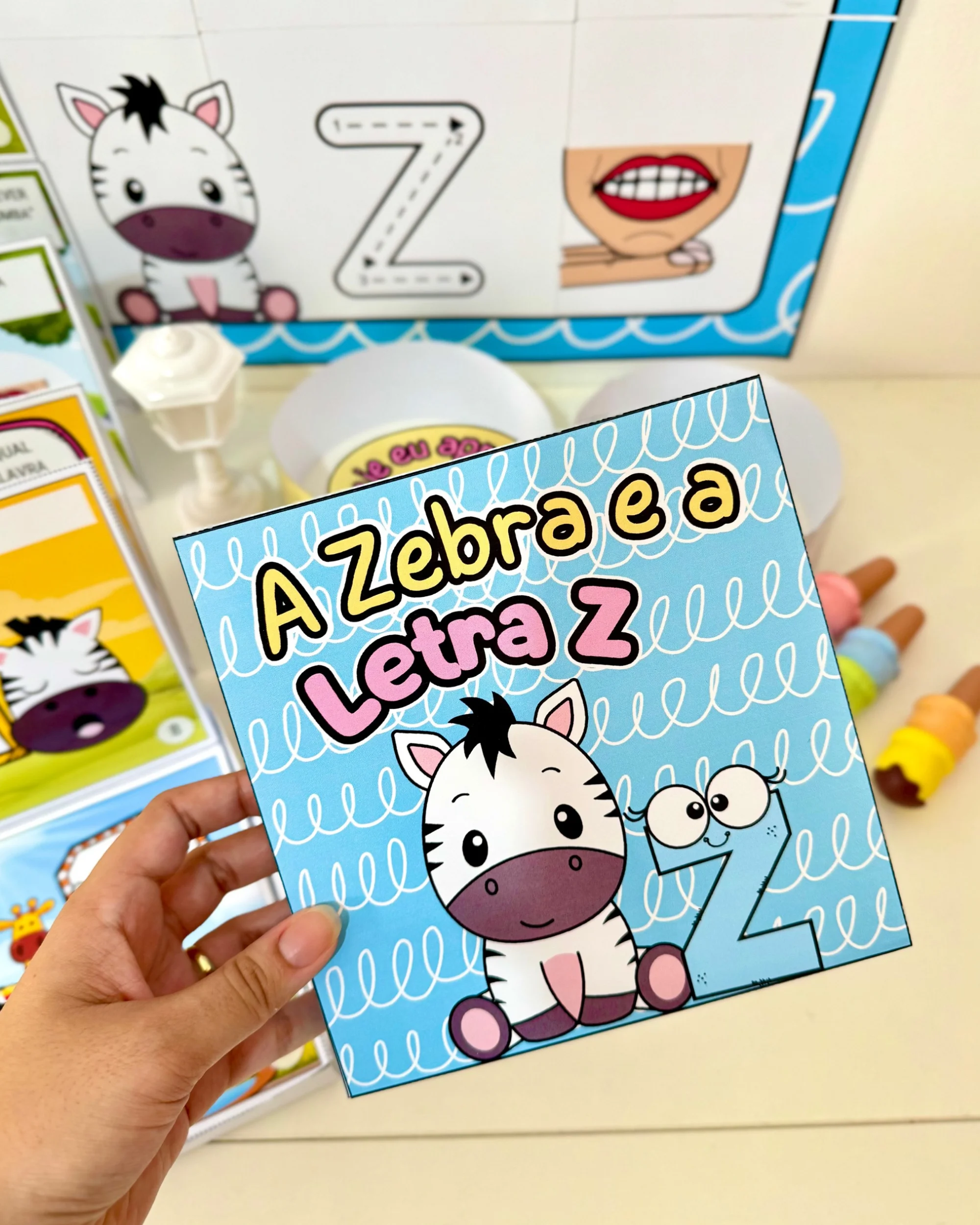 Kit História na Caixa e Cartaz Letra Z – Alfabetização — amostra 4: Formato e entrega