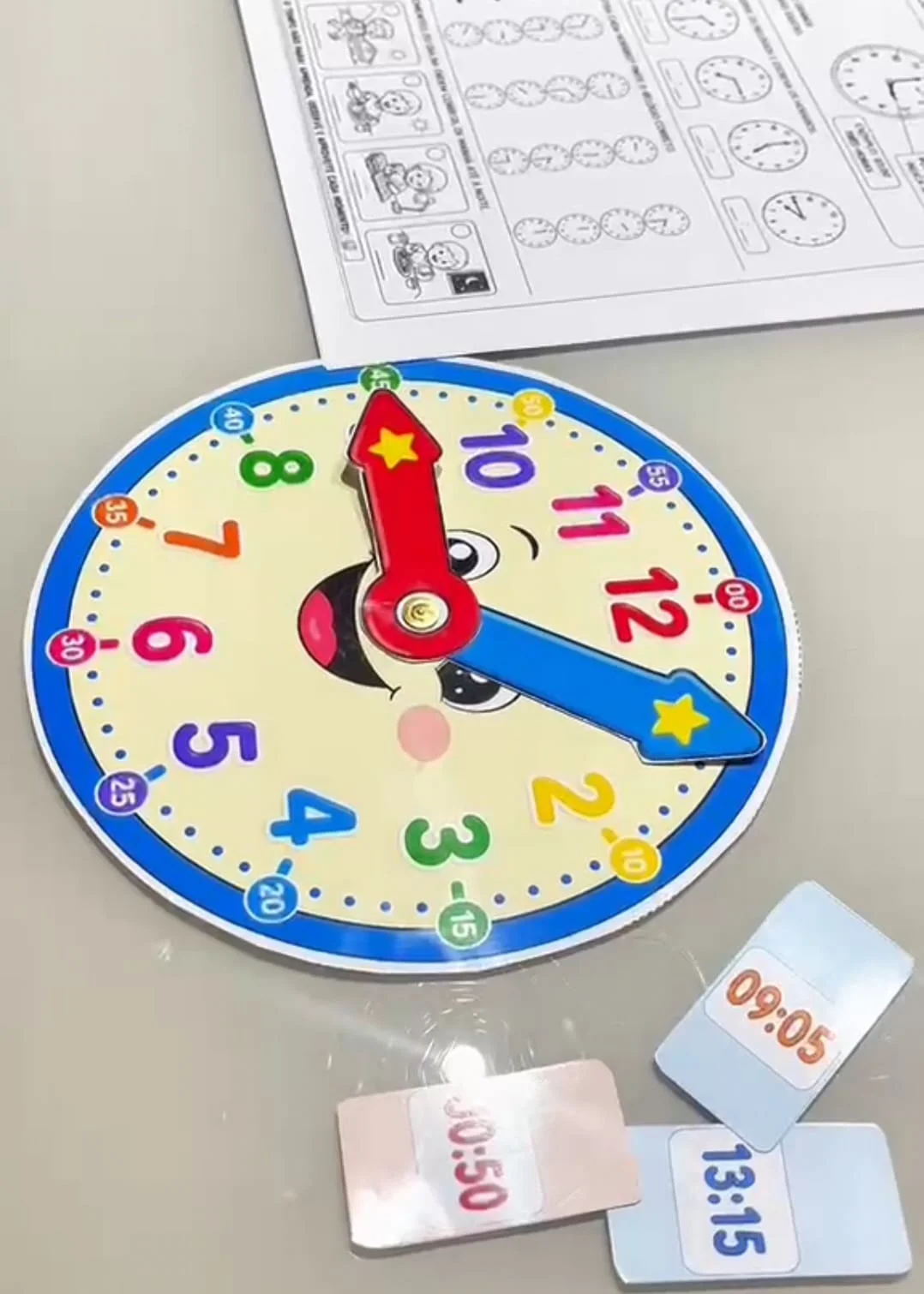 Kit hora certa MATEMÁTICA seus alunos aprendem de forma prática — amostra 1: SEUS ALUNOS AINDA CONFUNDEM AS HORAS NO RELÓGIO