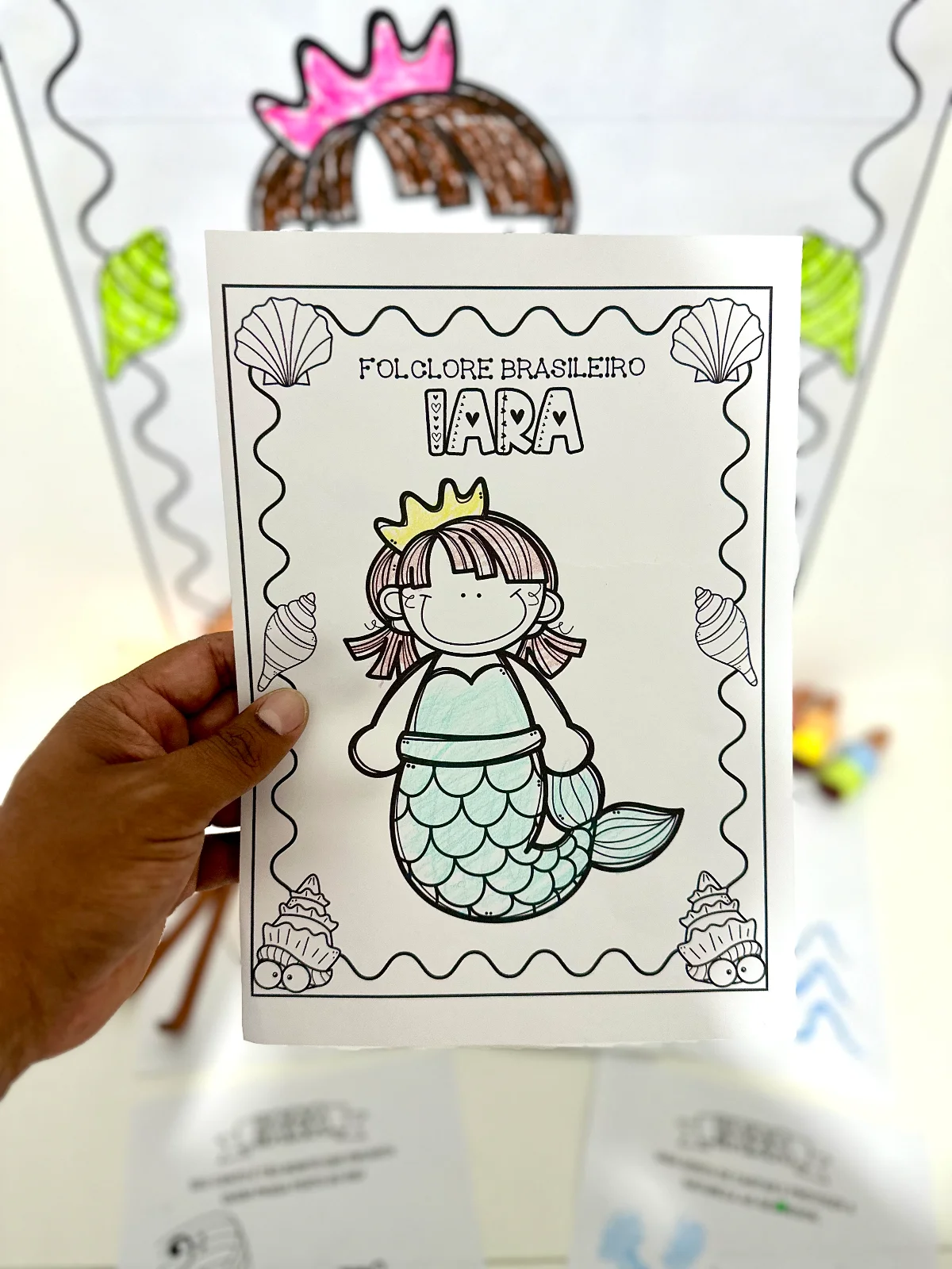 Kit Iara: Cartaz colaborativo + Atividades de Artes - Folclore — amostra 3: O material inclui 7 propostas de atividades que…