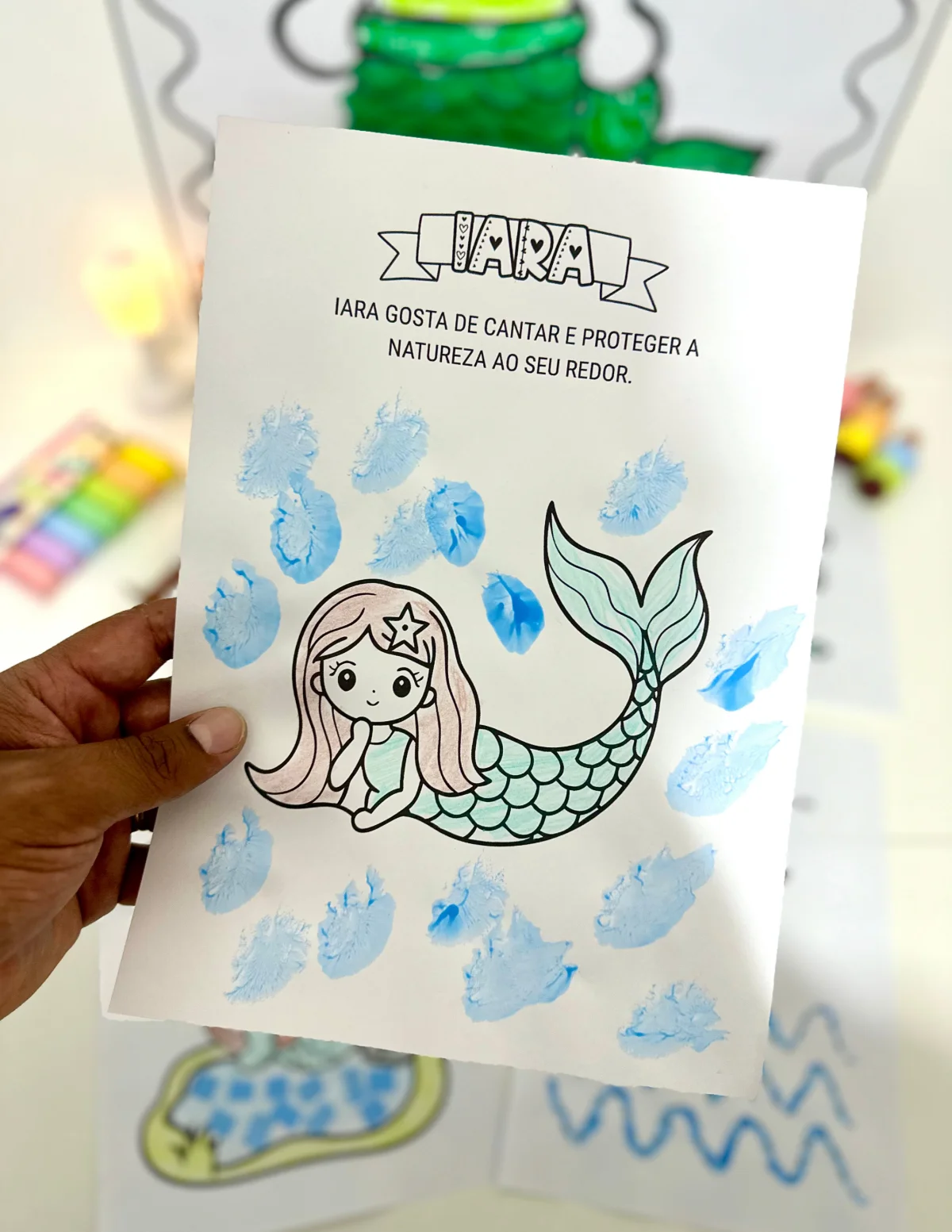 Kit Iara - Cartaz Colaborativo e Atividades de Artes — amostra 5: O material inclui 7 propostas de atividades artísticas e…