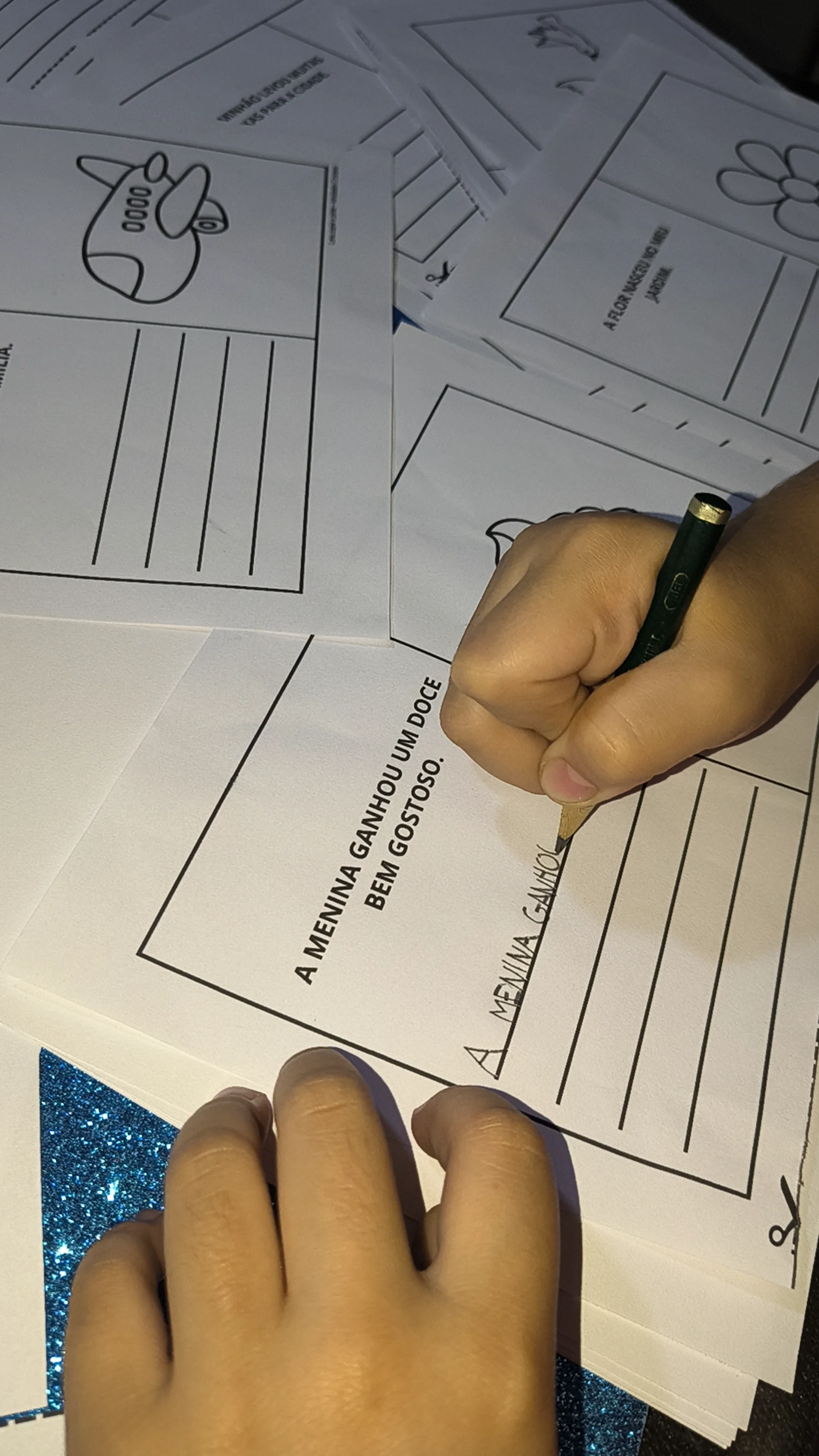 Kit Leia, Copie e Pinte: Alfabetização Divertida! 📚🎨 — amostra 6: Chegou o kit Leia,copie e pinte 📚💛 Pequenas…