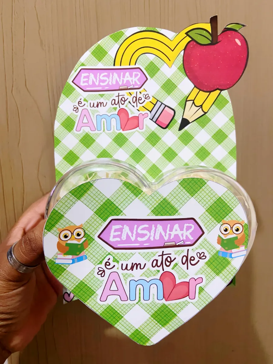 Kit Lembrancinha Dia dos Professores com Coração – Arquivo PDF — amostra 1: Uma opção delicada e especial para presentear…