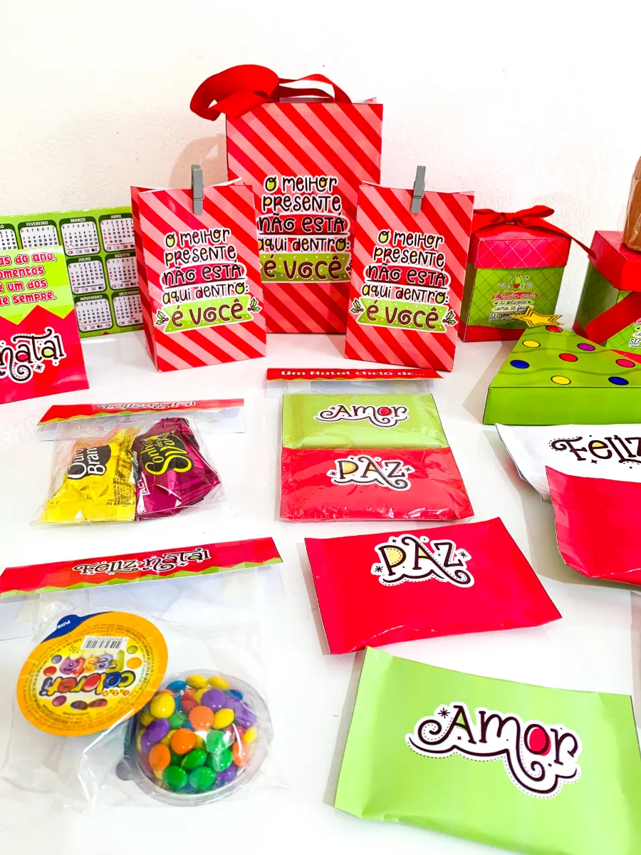 Kit Lembrancinhas de Natal: Parte 1 e Parte 2 — amostra 2: Kit natalino com sacolinhas, caixas, capas para chocolates, mini…