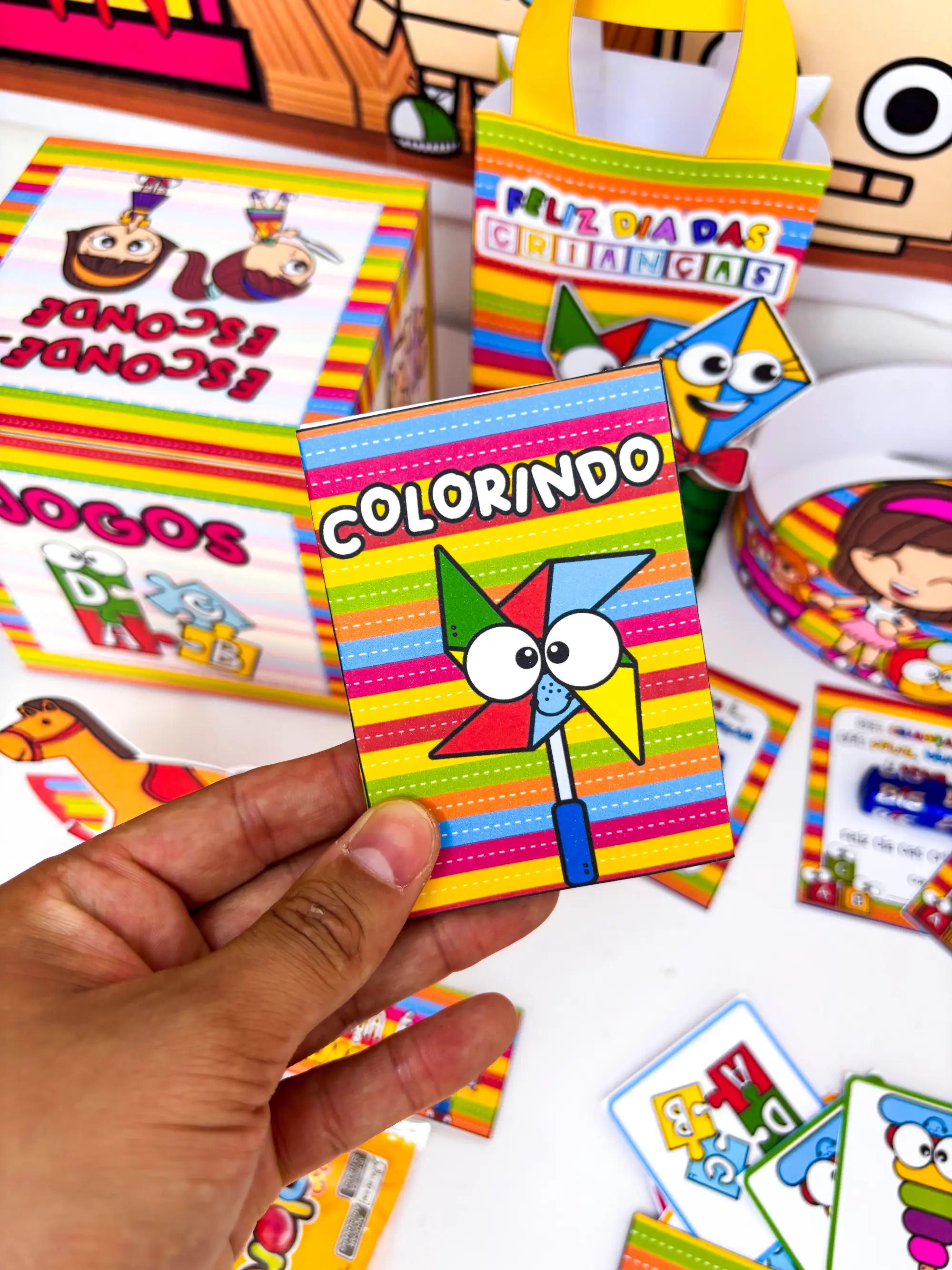 Kit Lembrancinhas Dia das Crianças: Tema Brinquedos — amostra 3: Kit completo de lembrancinhas do Dia das Crianças em PDF…