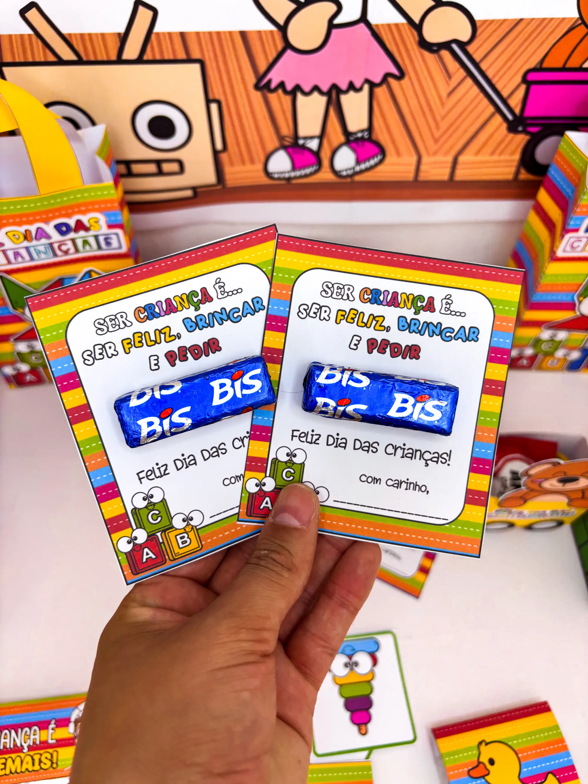 Kit Lembrancinhas Dia das Crianças: Tema Brinquedos — amostra 7: Kit completo de lembrancinhas do Dia das Crianças em PDF…