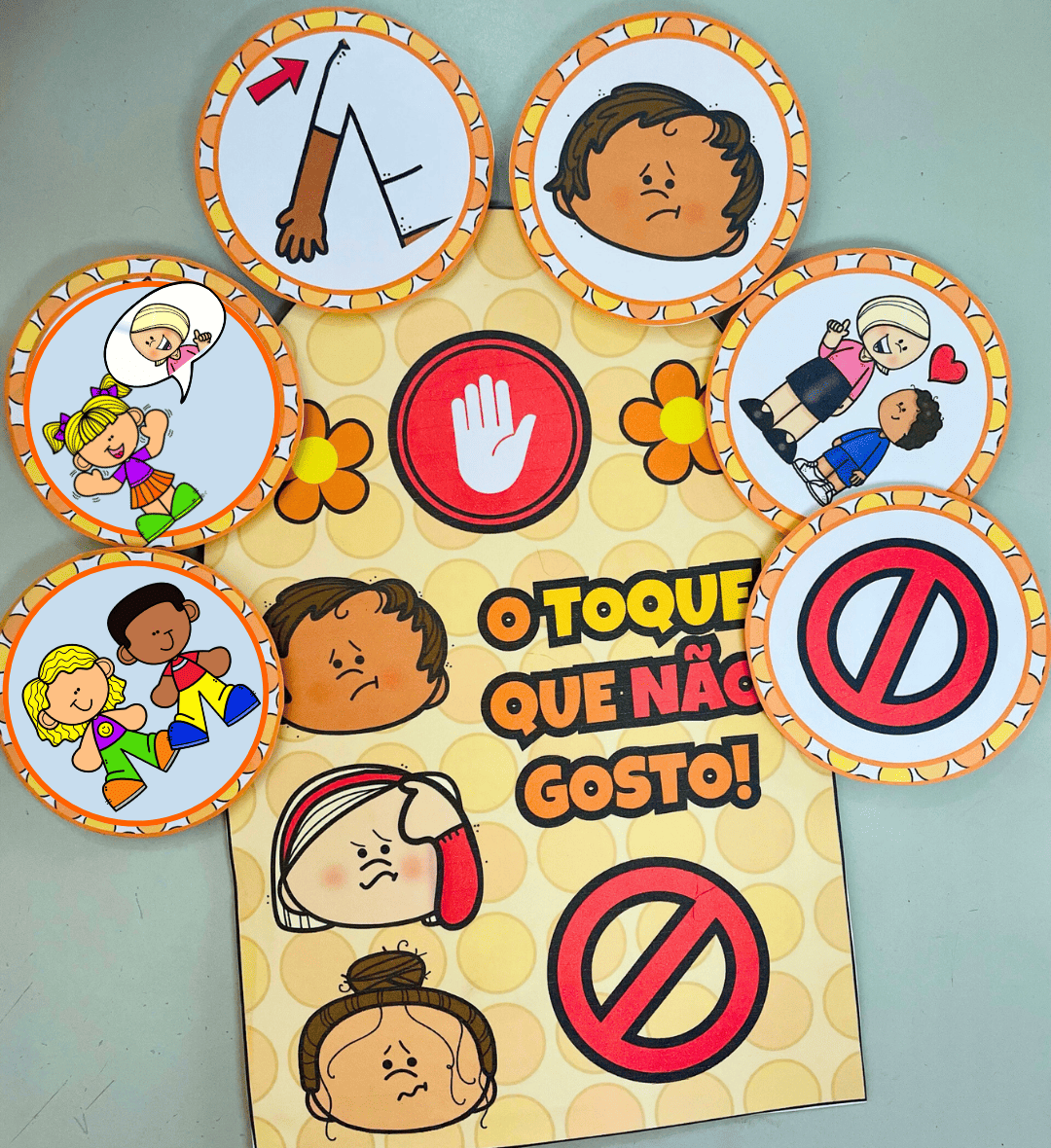 Kit Maio Laranja: Faça Bonito e Cuidado com o Corpo — amostra 2: O que vem no material