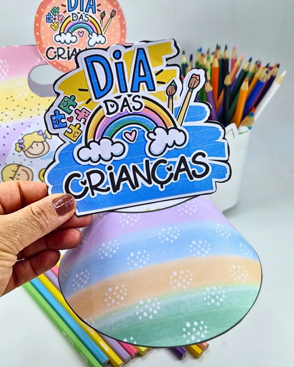 Kit Maleta + Viseira Dia das Crianças – Lembrancinha para Imprimir e Montar — amostra 2: Uma lembrancinha especial para…