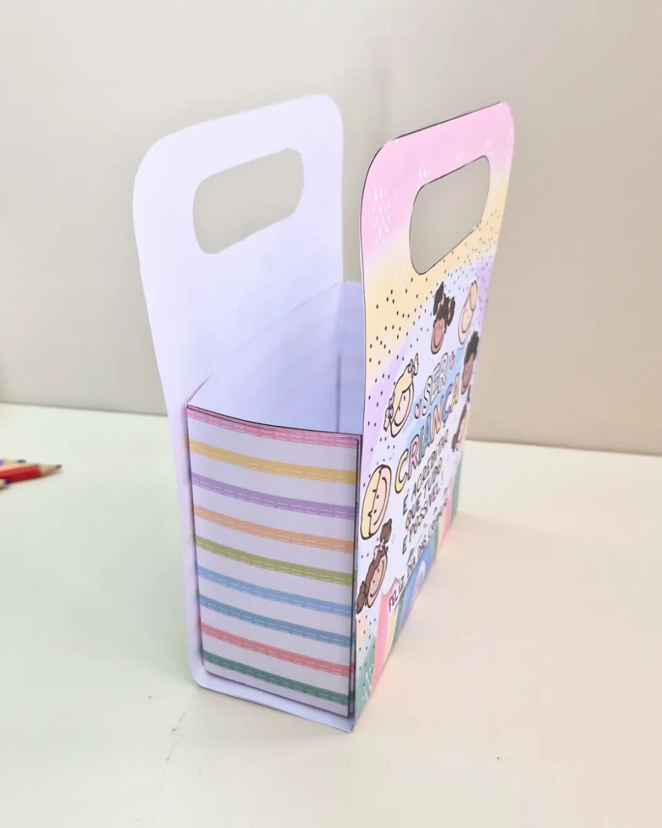 Kit Maleta + Viseira Dia das Crianças – Lembrancinha para Imprimir e Montar — amostra 5: Uma lembrancinha especial para…