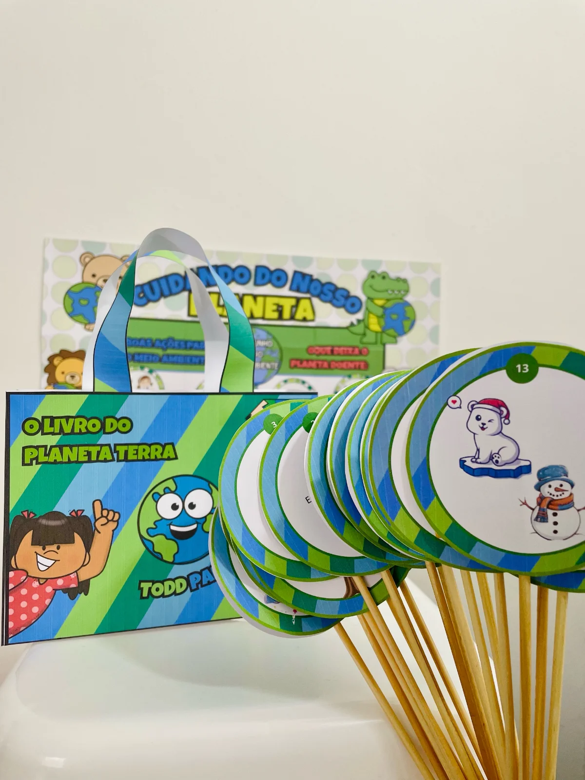 🌿 Kit Meio Ambiente – Aprender a cuidar do planeta começa na — amostra 2: Este kit educativo foi desenvolvido para ensinar…