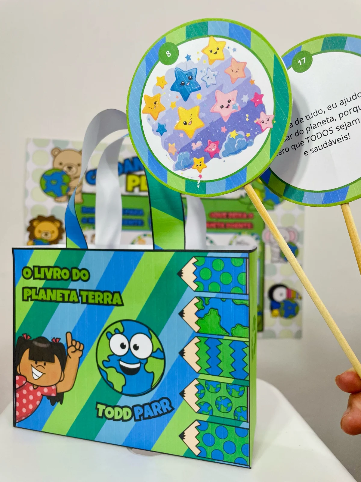 🌿 Kit Meio Ambiente – Aprender a cuidar do planeta começa na — amostra 6: Este kit educativo foi desenvolvido para ensinar…
