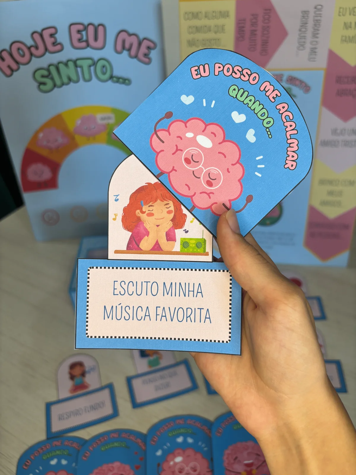 KIT MINHAS EMOÇÕES — EU POSSO ME ACALMAR QUANDO... — amostra 1: O Kit Minhas Emoções foi pensado para ajudar a criança a…