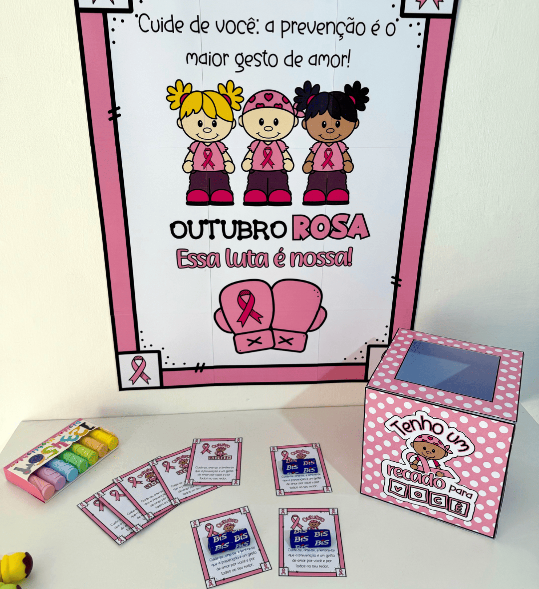 Kit Outubro Rosa em PDF com Cartaz, Flyer e Lembrancinhas — amostra 7: Trabalhe o Outubro Rosa com apoio visual e materiais…