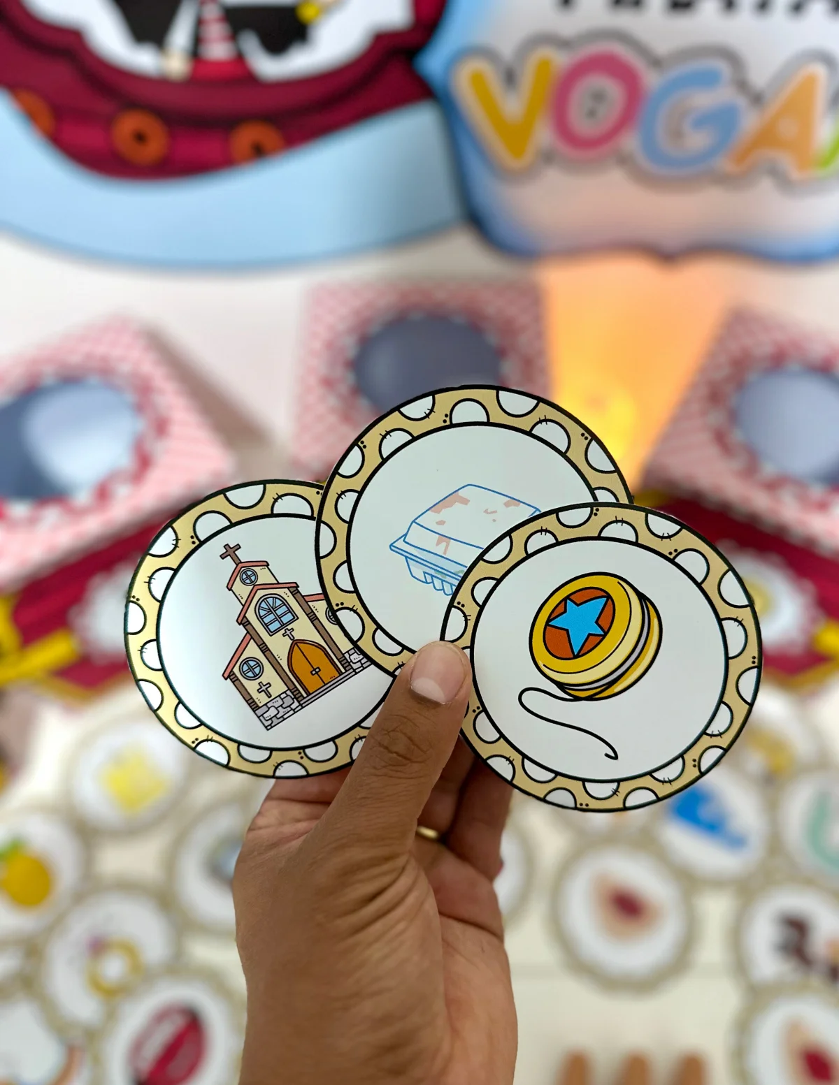 Kit Pirata das Vogais: Educação Infantil — amostra 4: A introdução das vogais na infância ganha um significado muito maior…