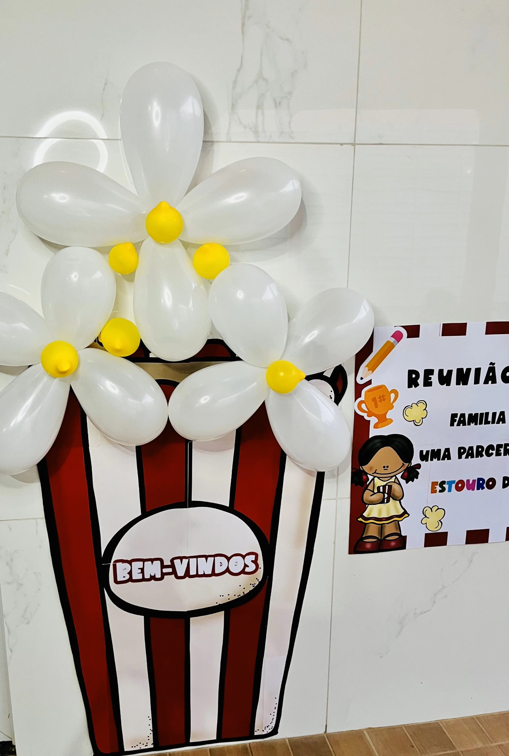KIT - REUNIÃO DE PAIS E RESPONSÁVEIS Revenda — amostra 5: Família + Escola - Essa parceria é um estouro