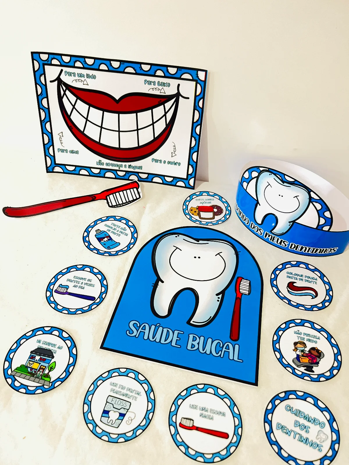 KIT SAÚDE BUCAL – APRENDER A CUIDAR DOS DENTINHOS PODE SER DIVERTIDO! — capa do material