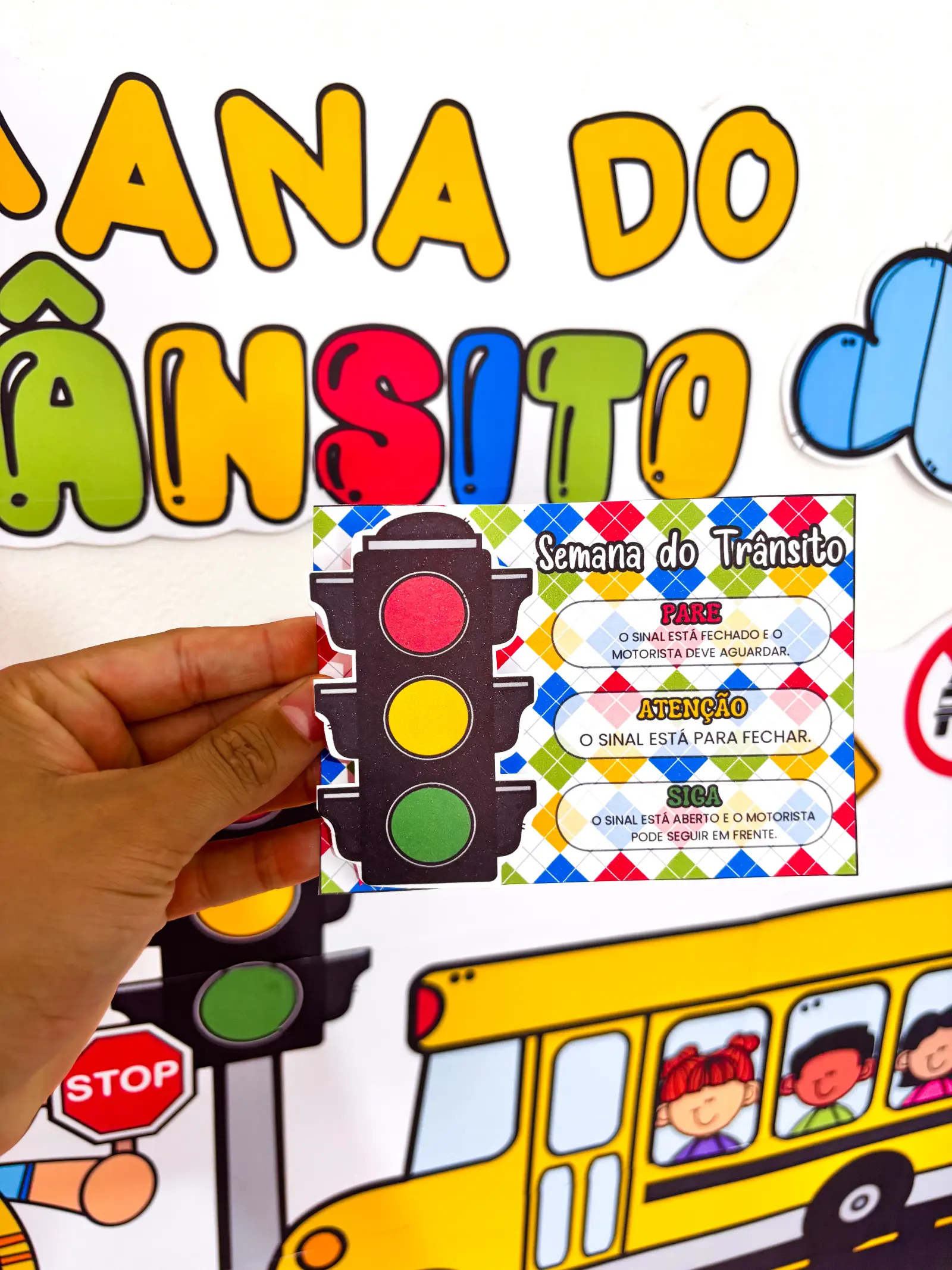 Kit Semana do Trânsito: Educação Infantil e Anos Iniciais — amostra 2: Kit completo Semana do Trânsito em PDF com 32 páginas