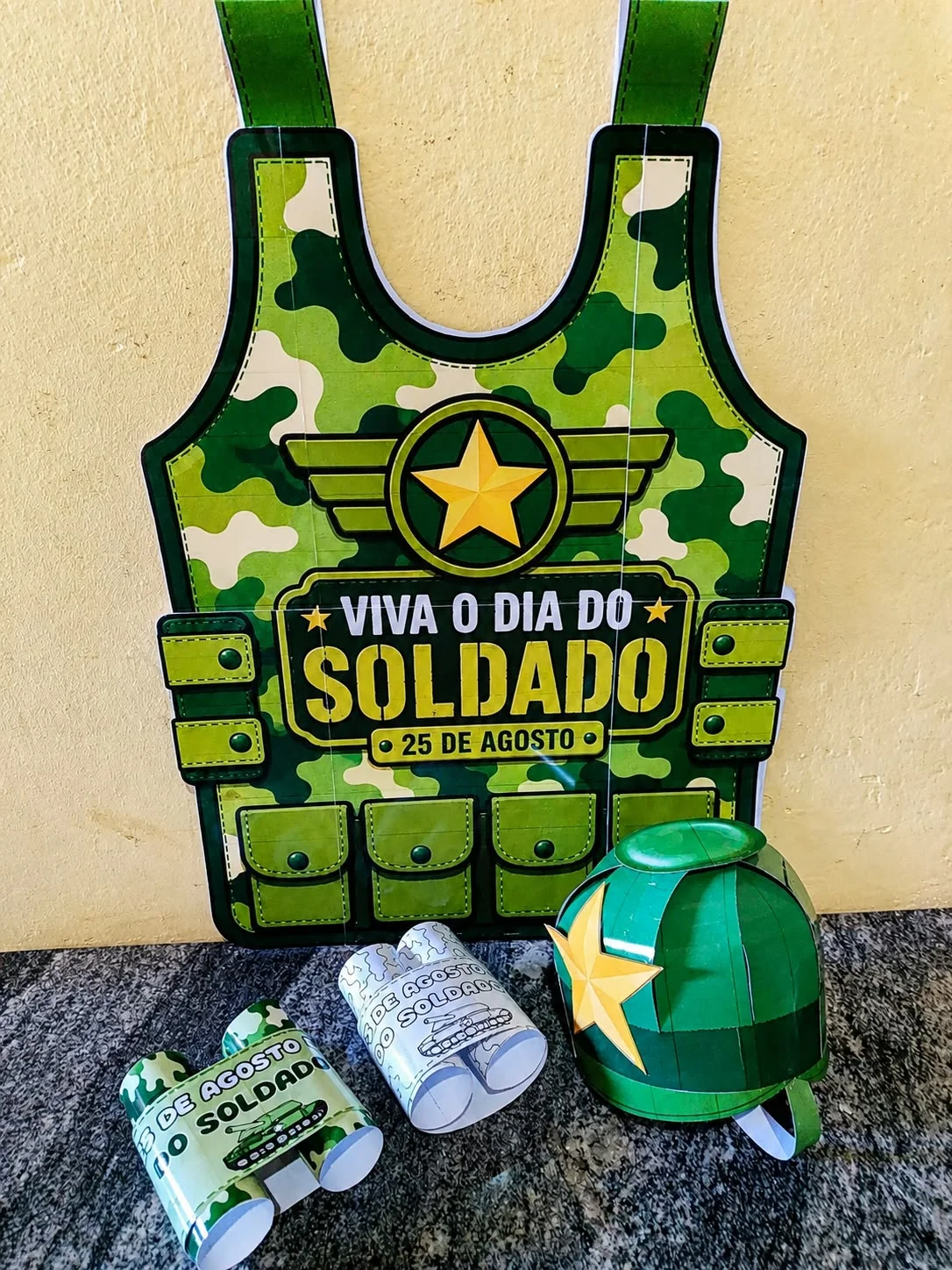 Kit Soldado - capacete, binóculo e colete — Datas comemorativas para Educação Infantil: Inclui: •Colete do Soldado -…