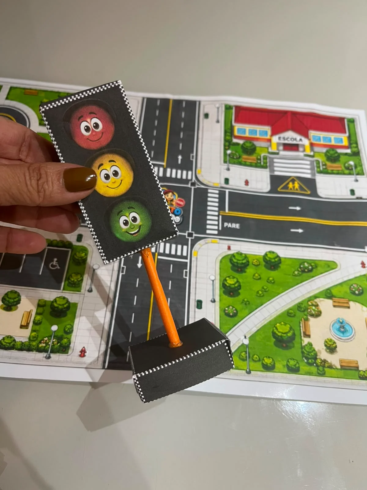kit Trânsito Divertido: Atividade para Educação Infantil — amostra 4: 🚦 TRÂNSITO DIVERTIDO Uma cidade inteira para montar,…