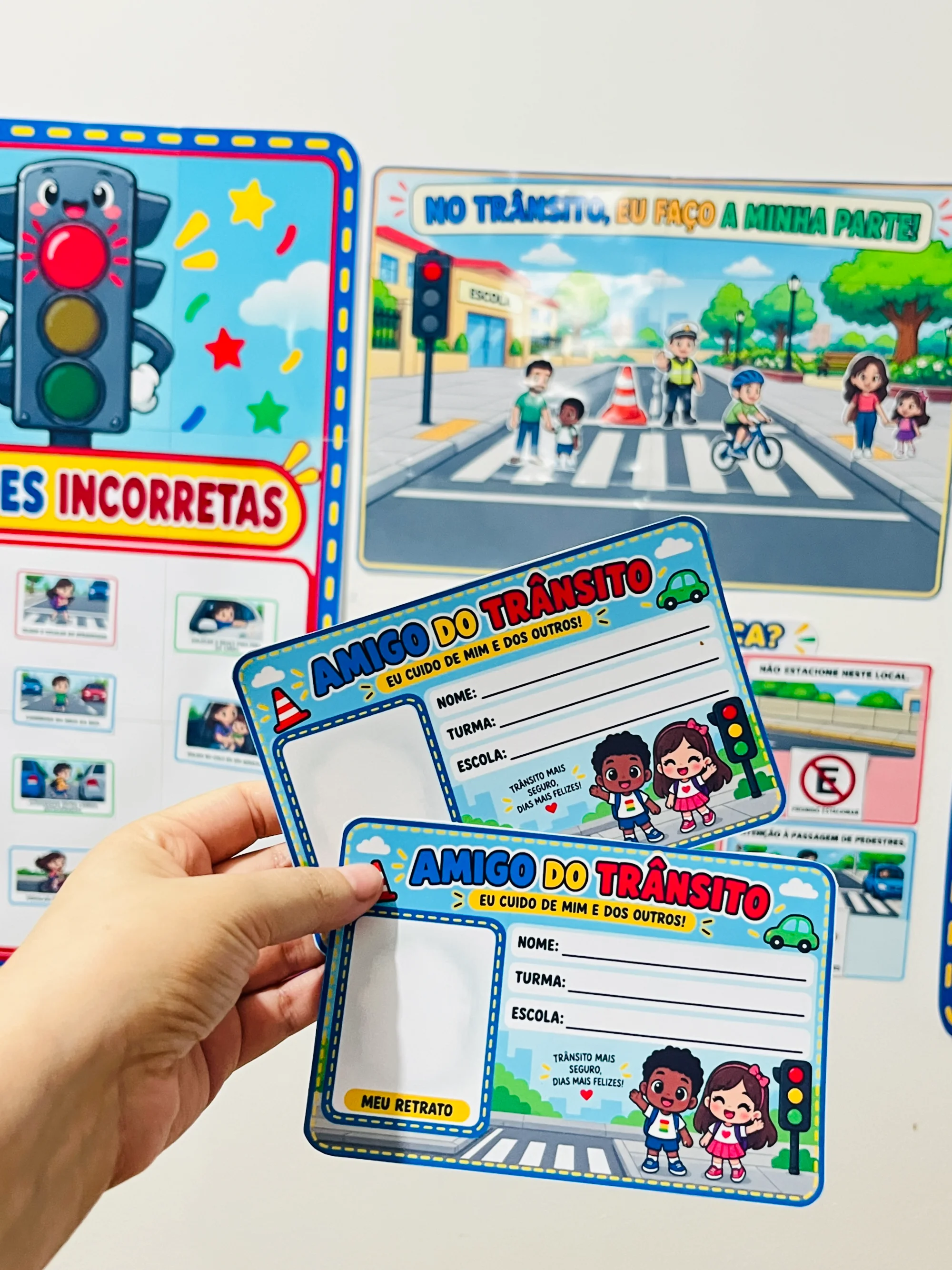 KIT TRÂNSITO INTERATIVO — PEQUENOS CIDADÃOS, GRANDES ATITUDES — amostra 1: Uma proposta que favorece o desenvolvimento da…