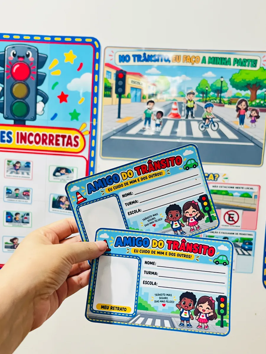 🚦🚗 KIT TRÂNSITO INTERATIVO — PEQUENOS CIDADÃOS, GRANDES ATITUDES! — amostra 3: Que tal trabalhar o trânsito com materiais…
